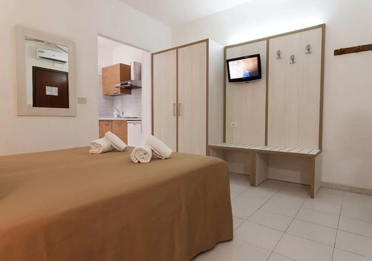 TV and multimedia, Bed in Hotel Residence Nemo