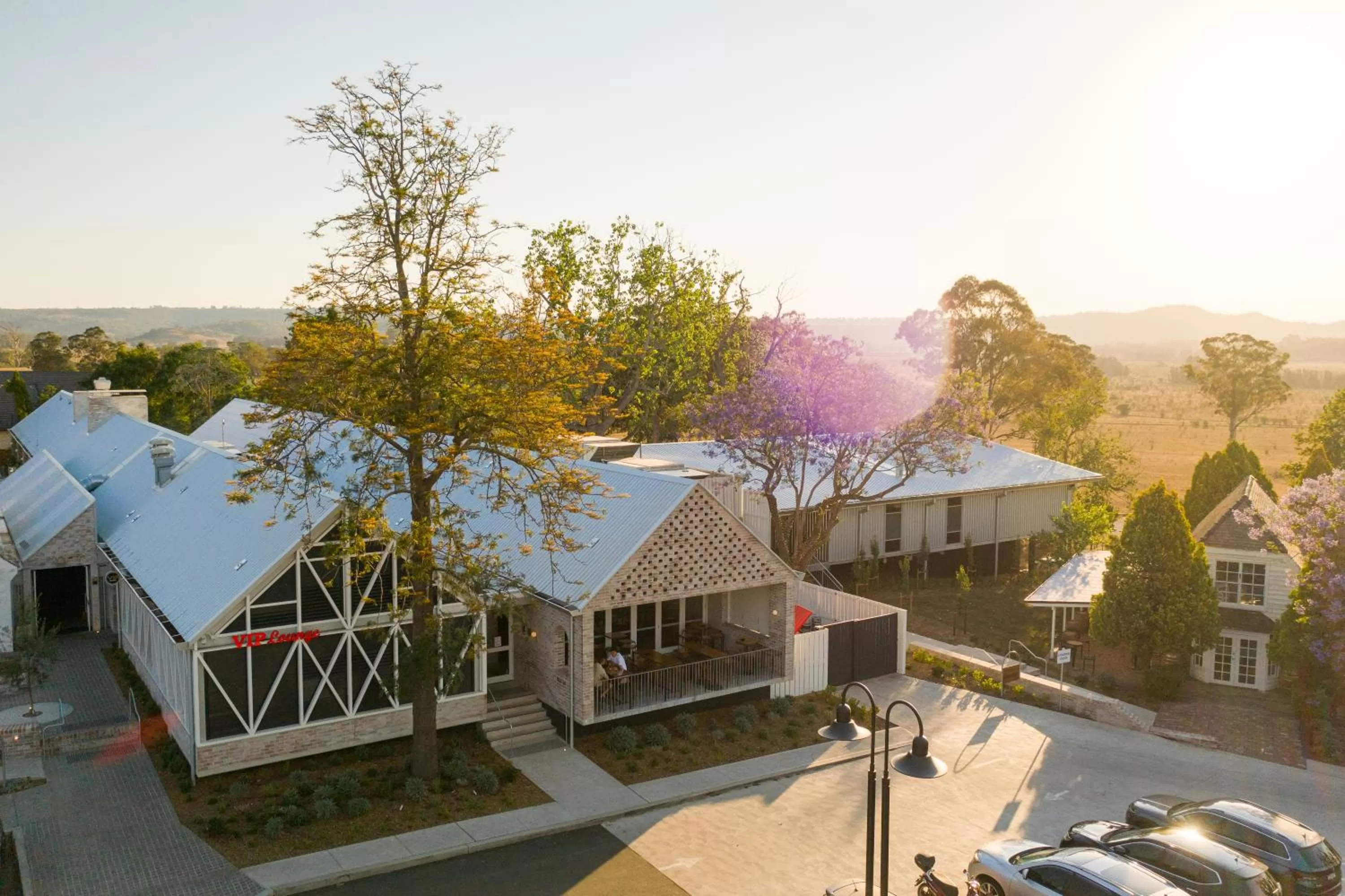 Restaurant/places to eat in Camden Valley Inn