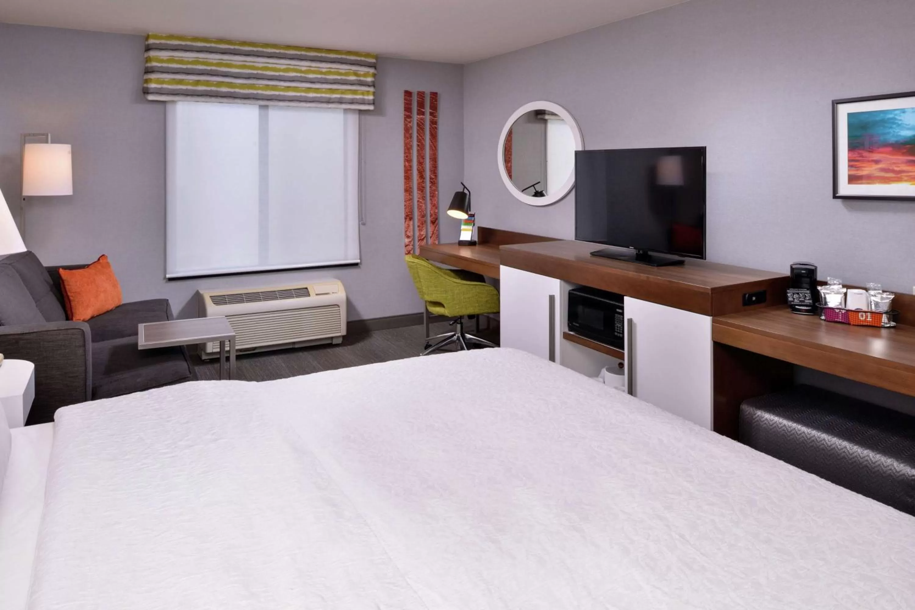 Bedroom, Bed in Hampton Inn & Suites Carson City