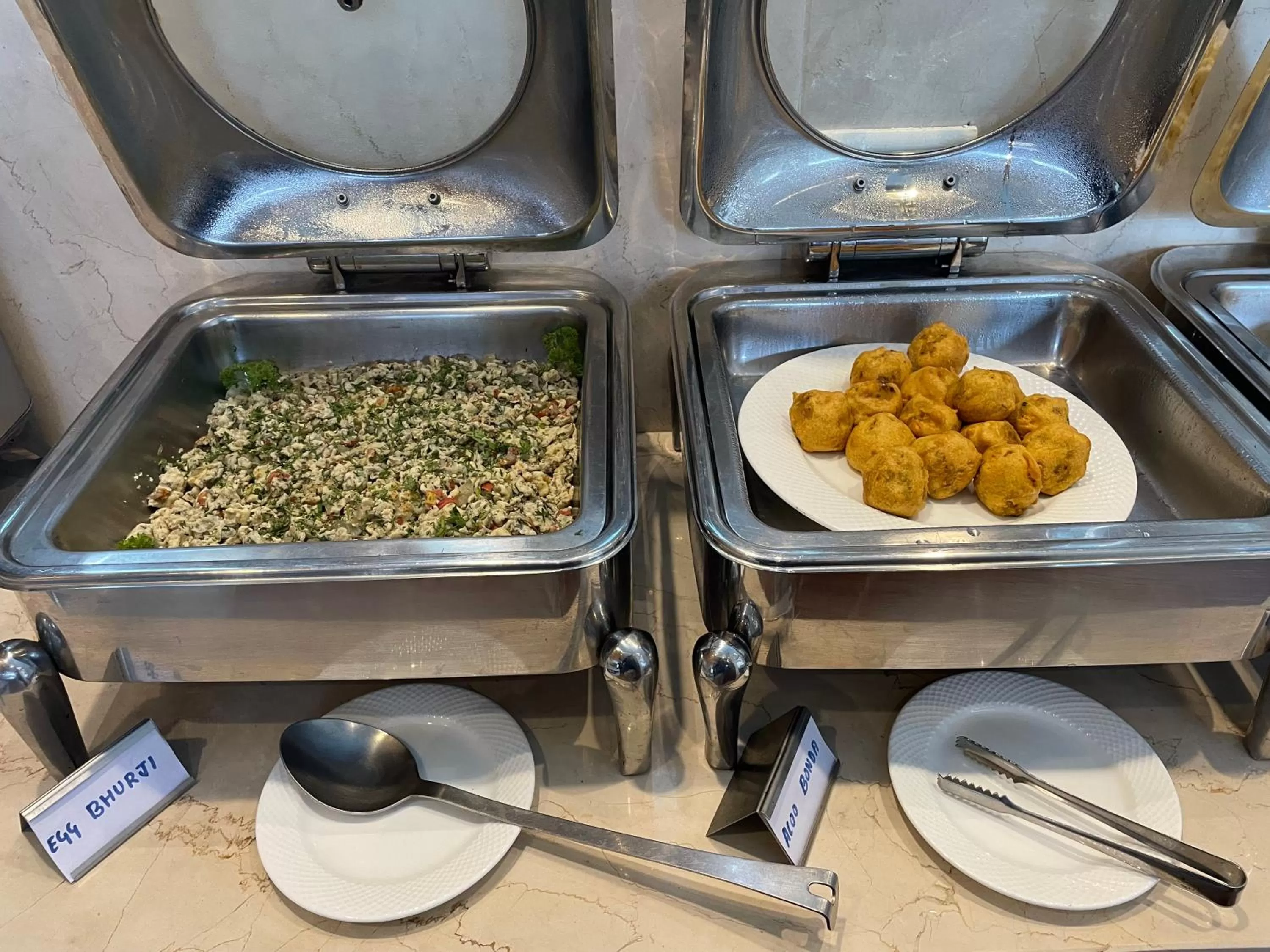 Breakfast in Le Seasons Resort