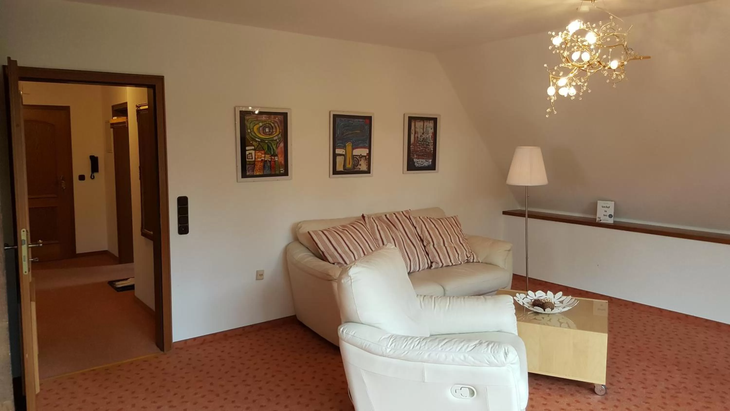 Living room in Hotel Goldflair am Rathaus