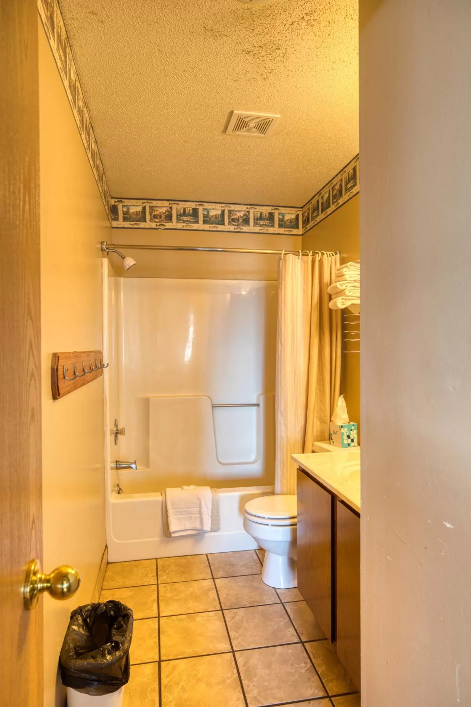 Lewis & Clark Resort