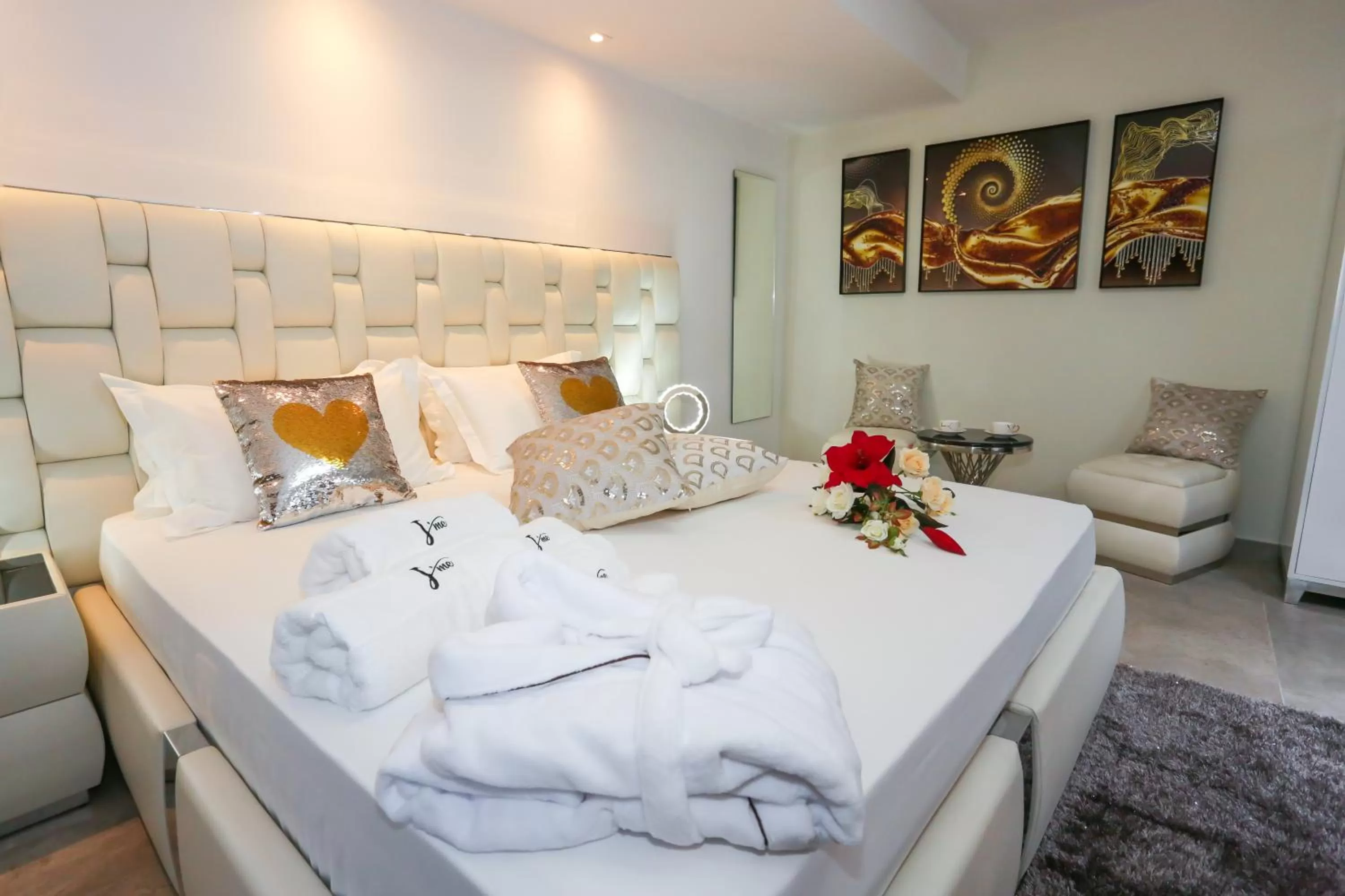 Guests, Bed in J'Me Boutique Hotel - Adults only