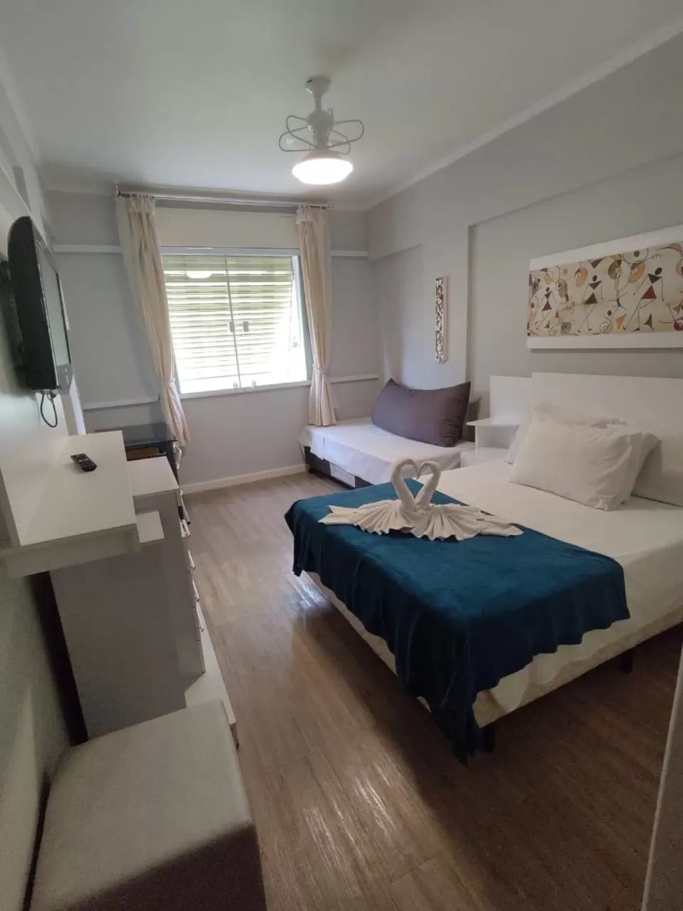 Bedroom, Bed in Flat Cavalinho Branco - Apto 509