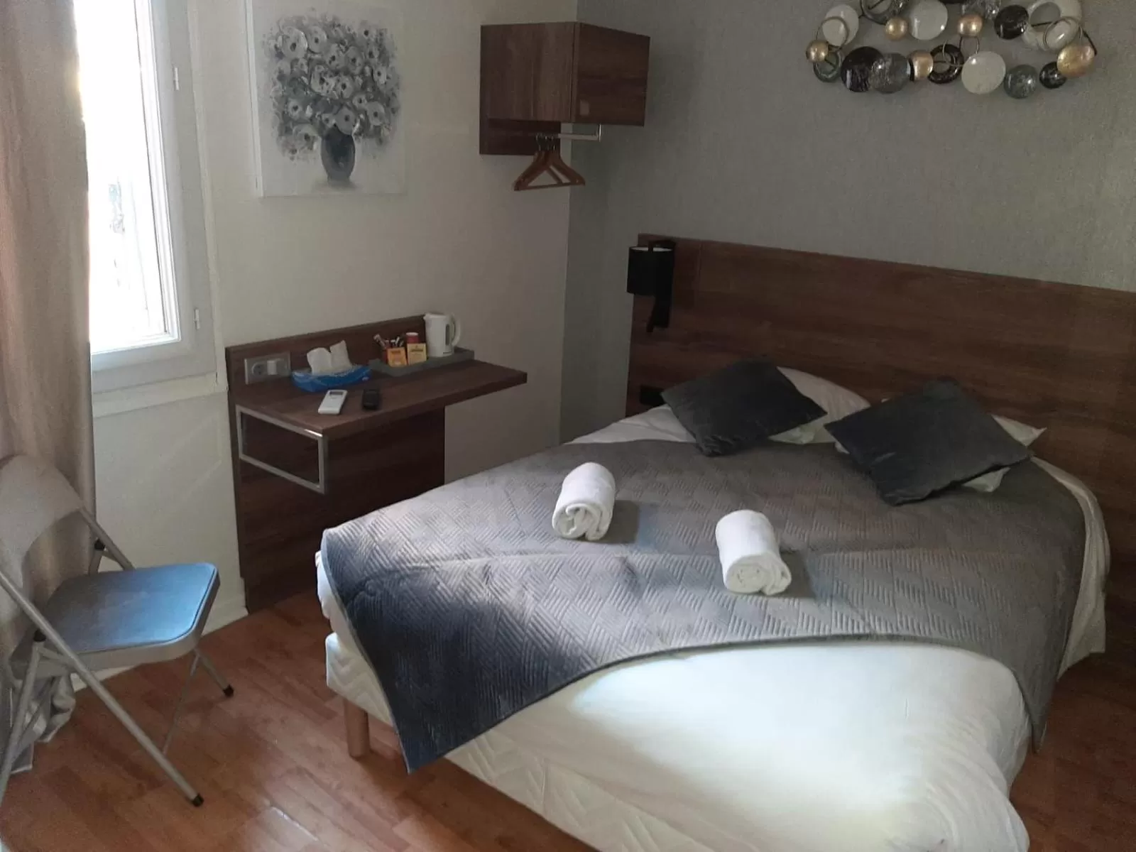 Bed in Hotel Le Rochegude