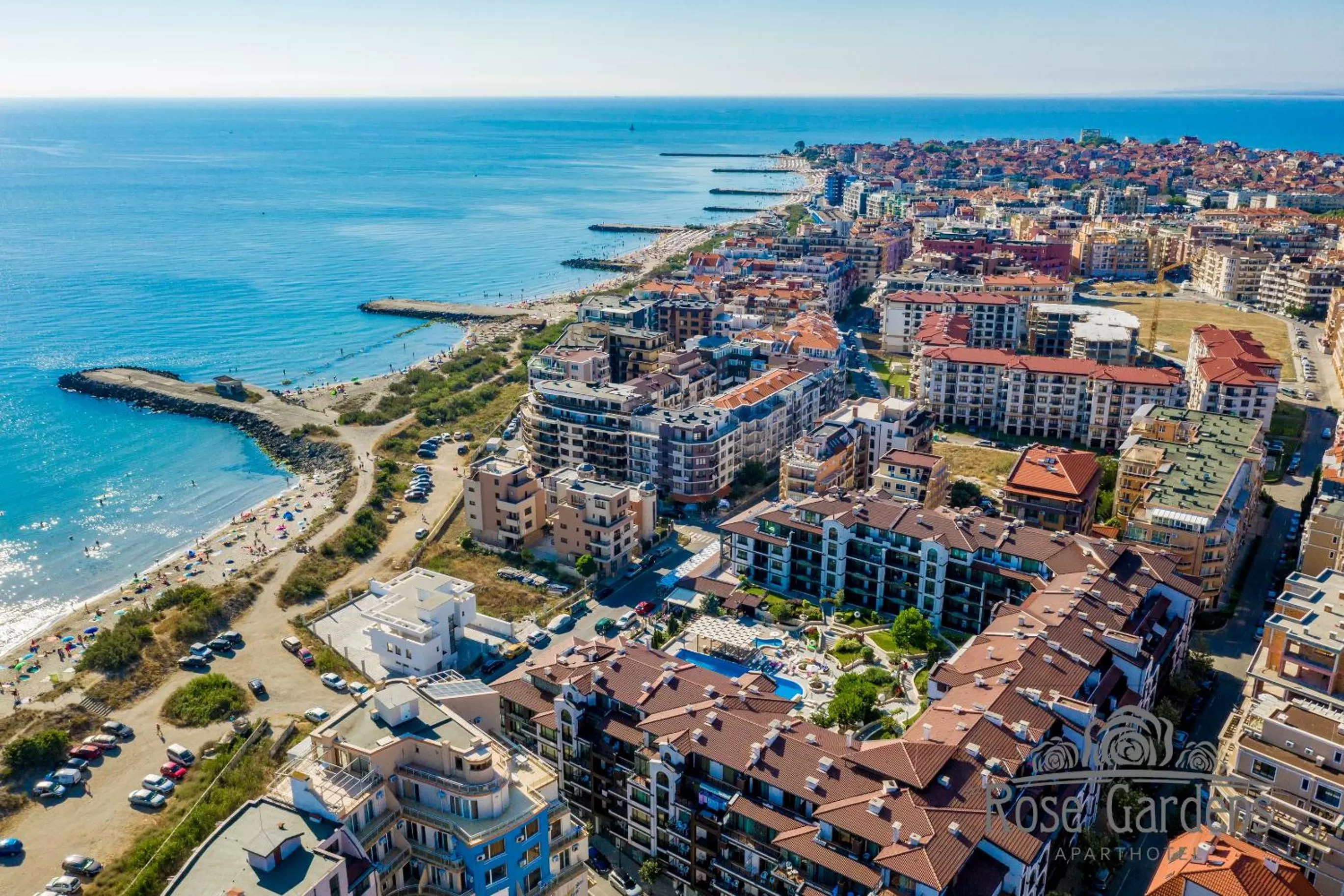Property building in Rose Gardens Apart Hotel