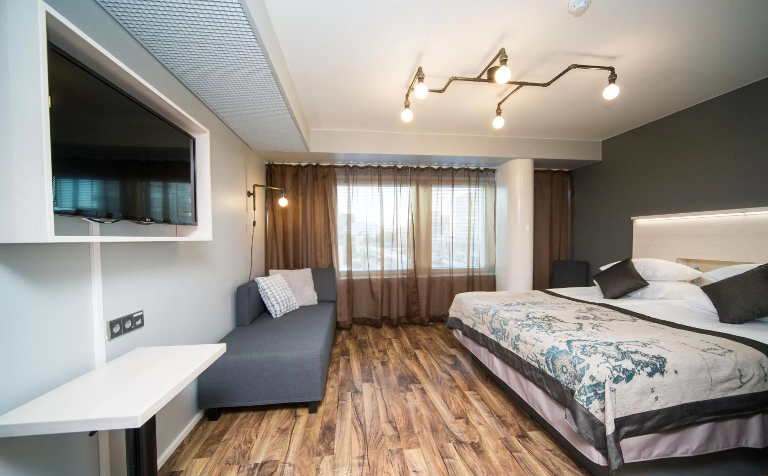 Photo of the whole room, Bed in Original Sokos Hotel Vaakuna Vaasa