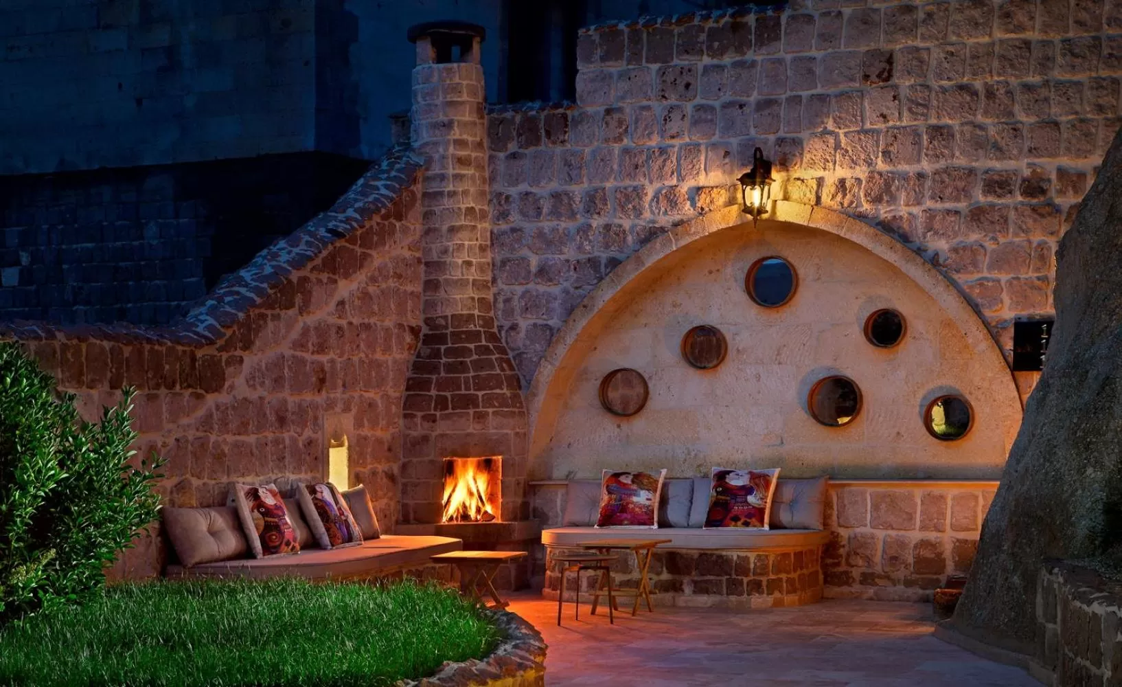 Garden in Seraphim Cave Suites & SPA