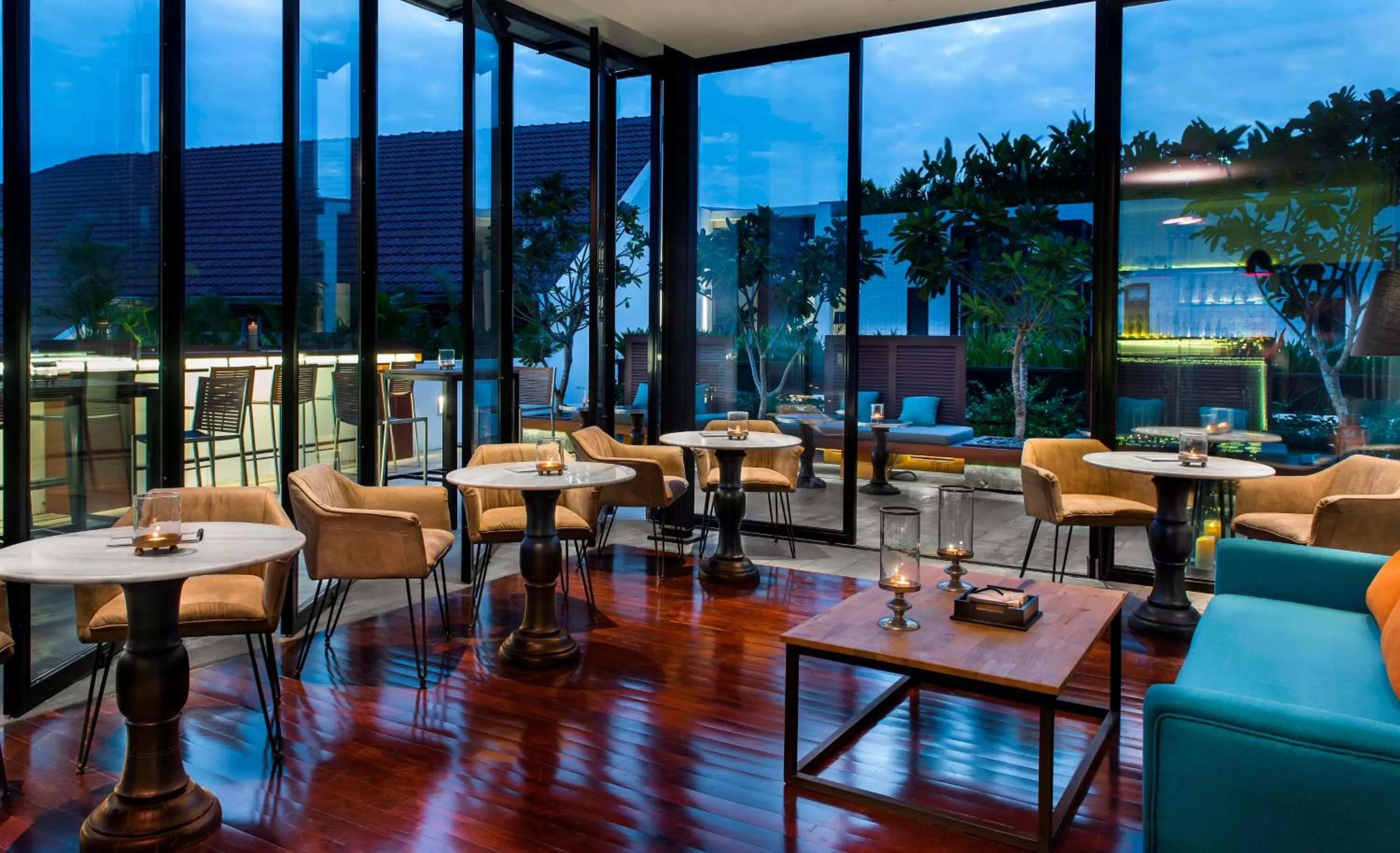 Lounge or bar in The Aviary Hotel