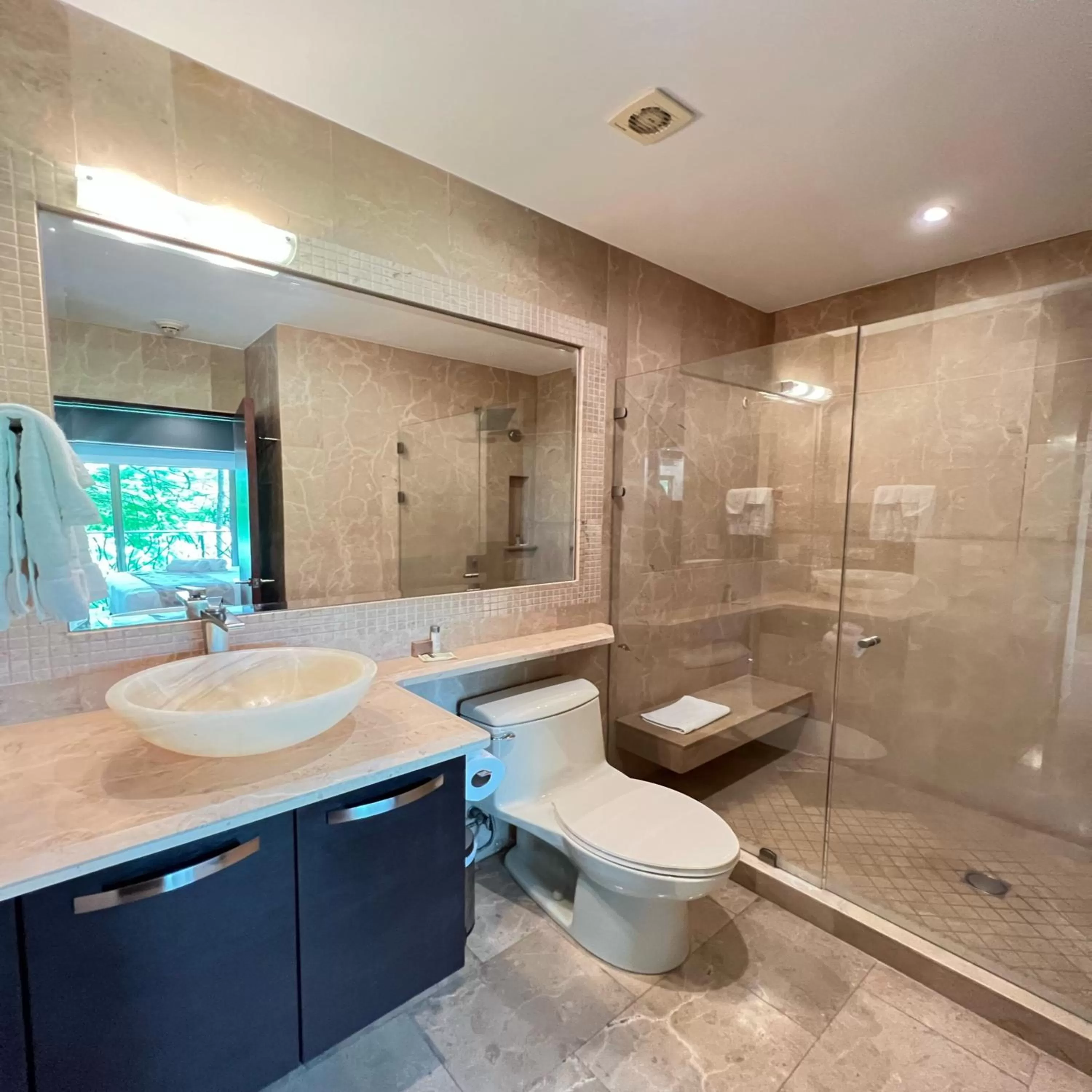 Bathroom in Oceano Boutique Hotel & Bistró