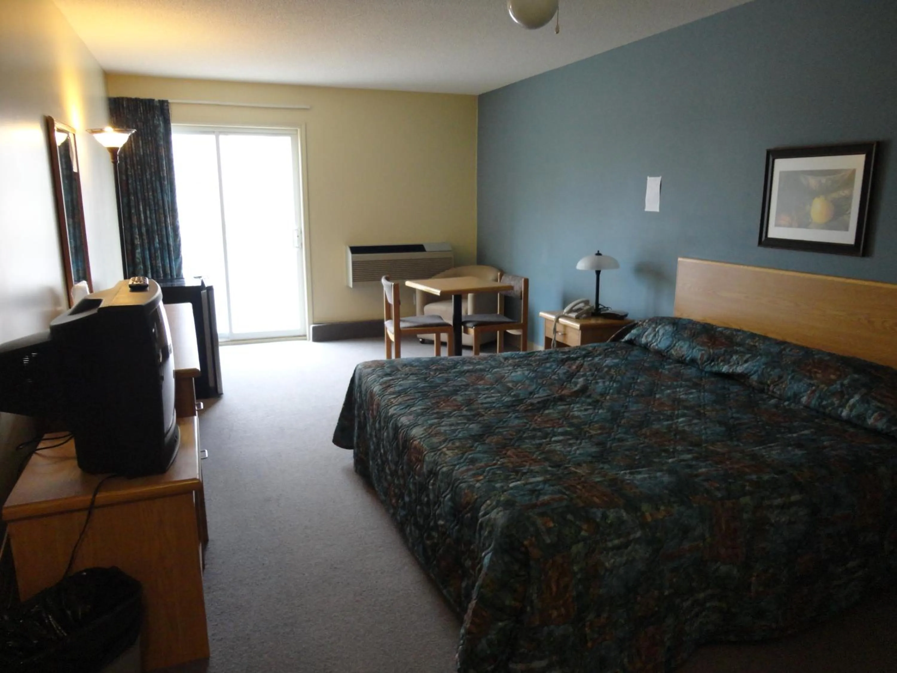 Photo of the whole room, Bed in Park Inn Motel