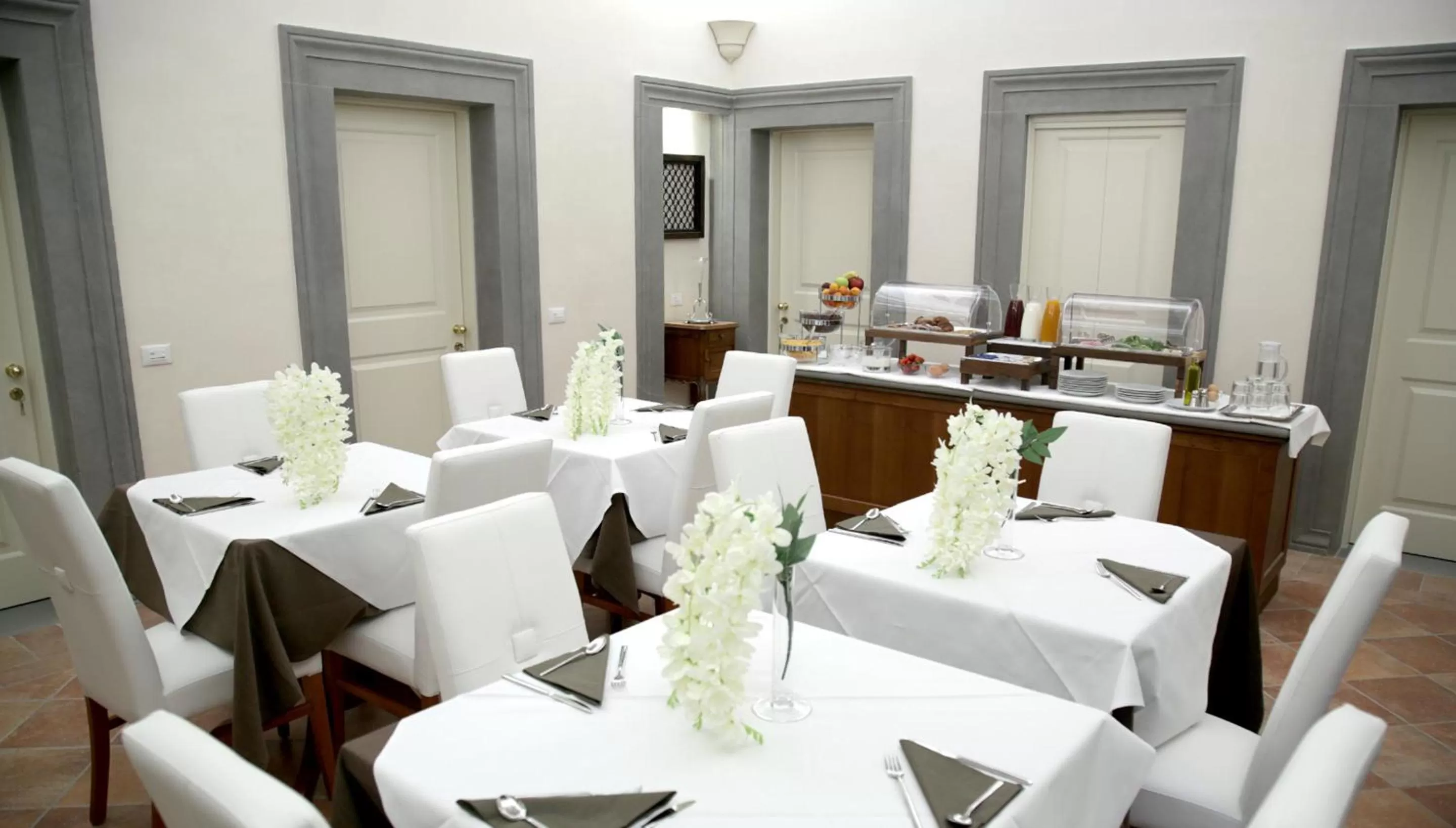 Food and drinks in Hotel Renaissance