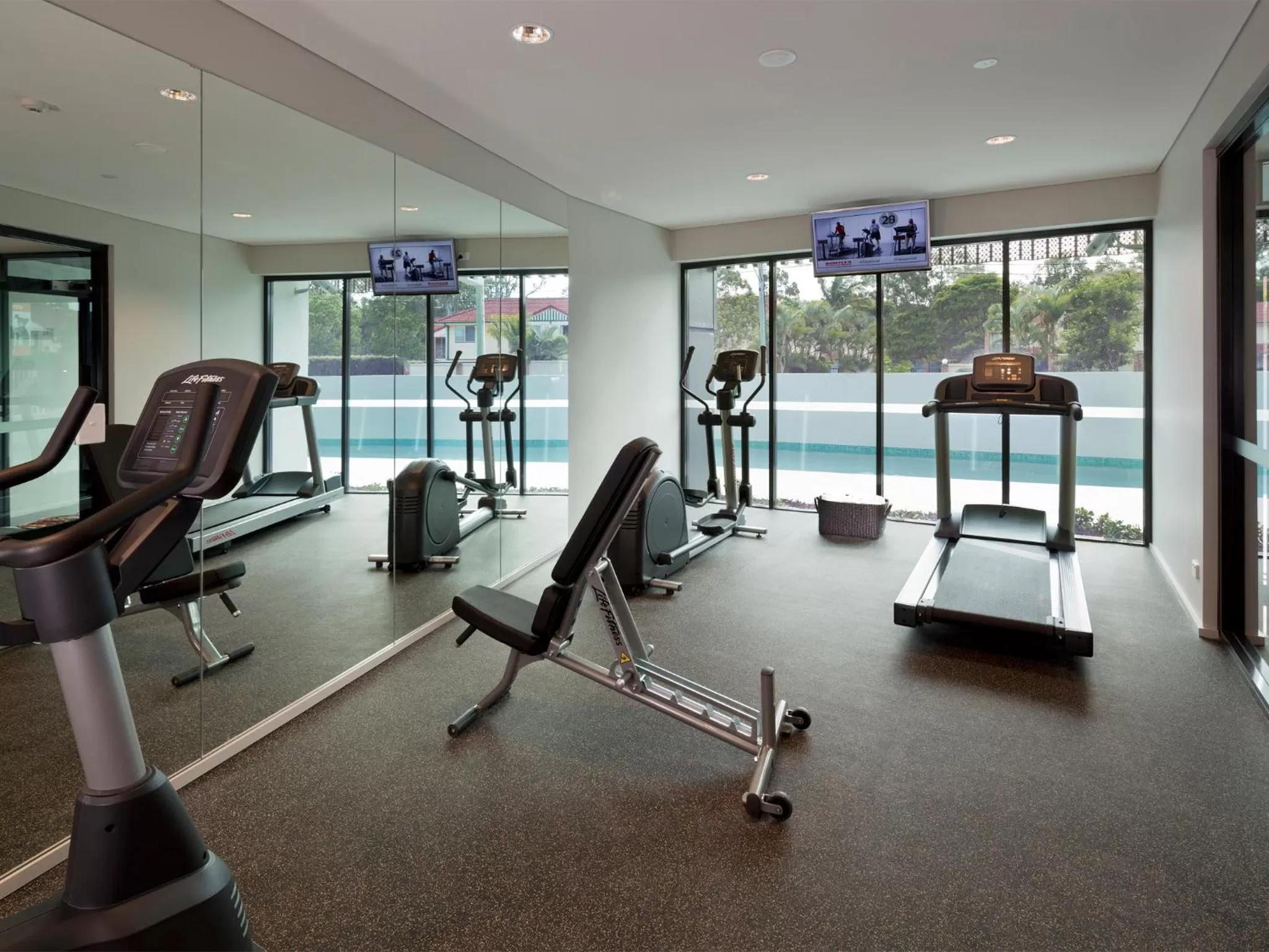 Fitness centre/facilities in The Glen Hotel and Suites
