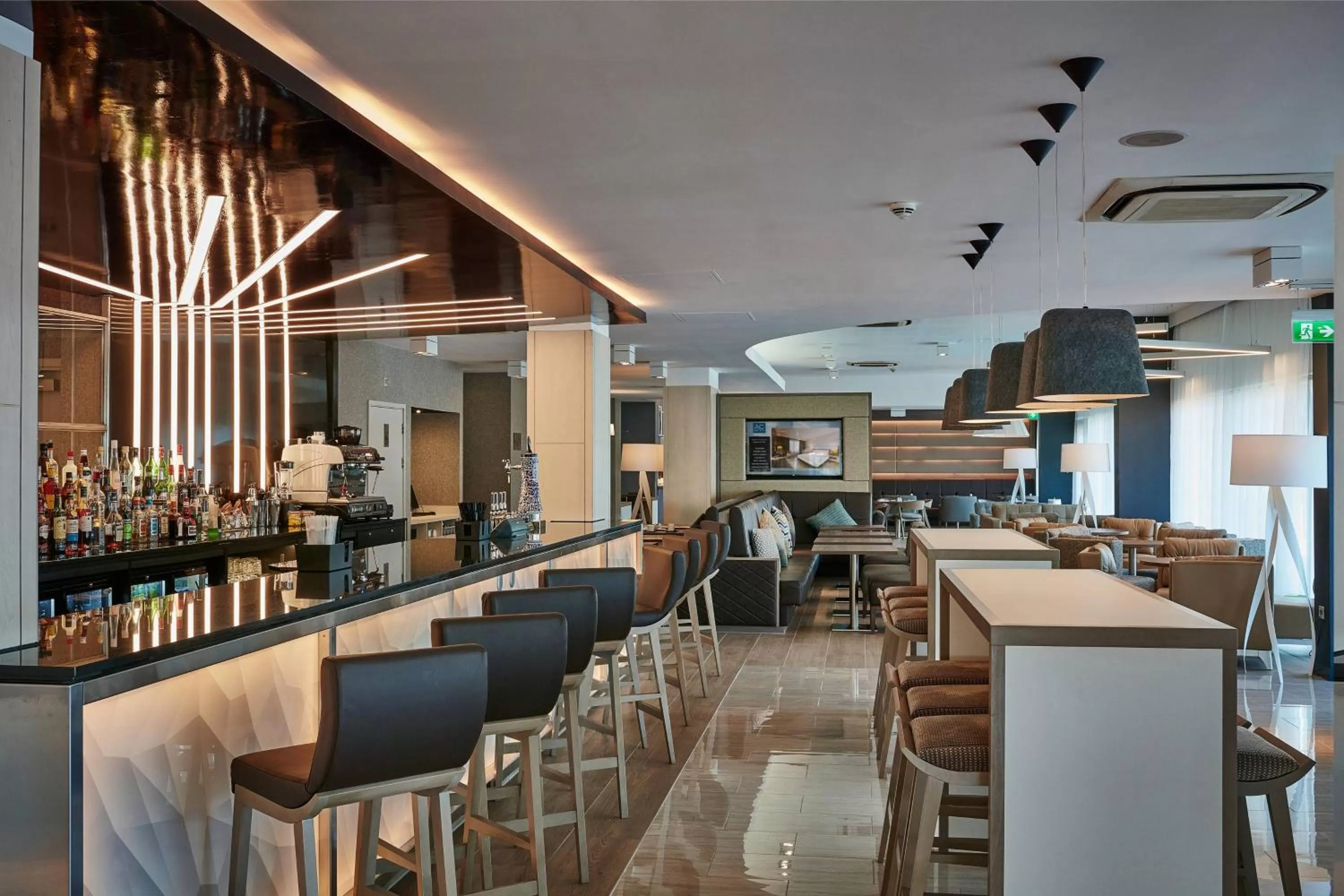 Lounge or bar in AC Hotel by Marriott Manchester Salford Quays