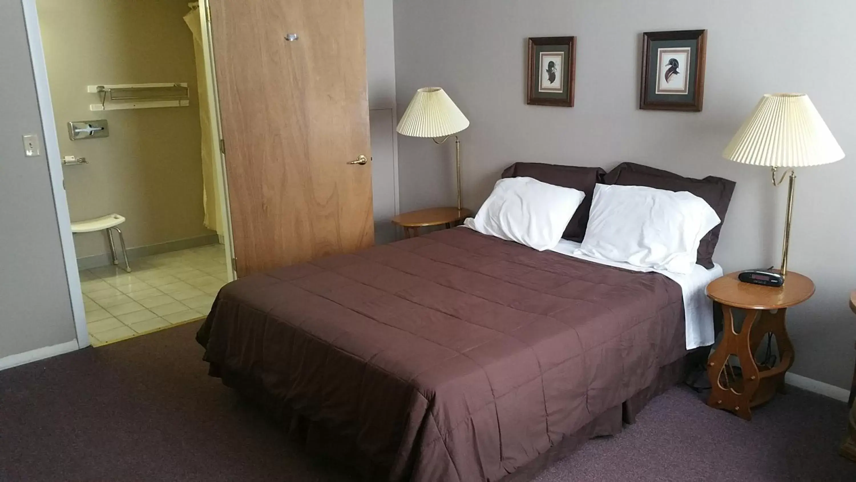 Double Room - Disability Access in Coach Stop Motel Double Room - Disability Access in Coach Stop Motel