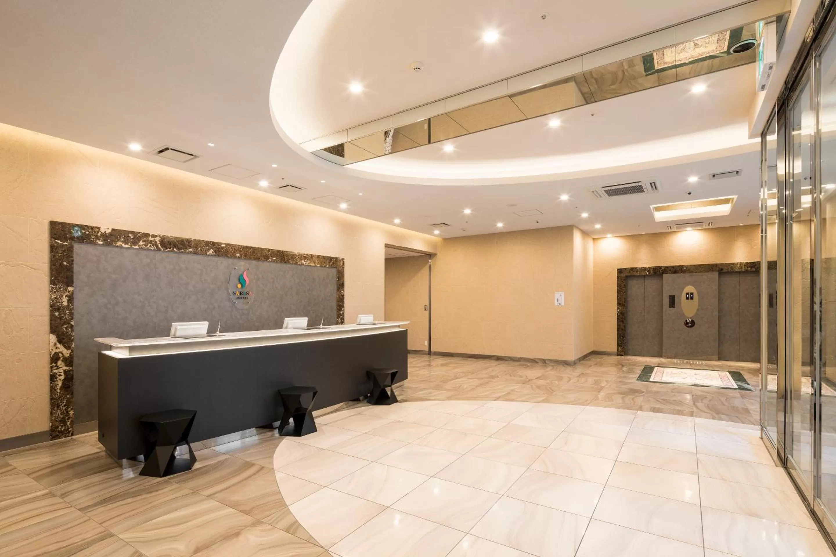 Lobby or reception in SARASA HOTEL Shin-Osaka