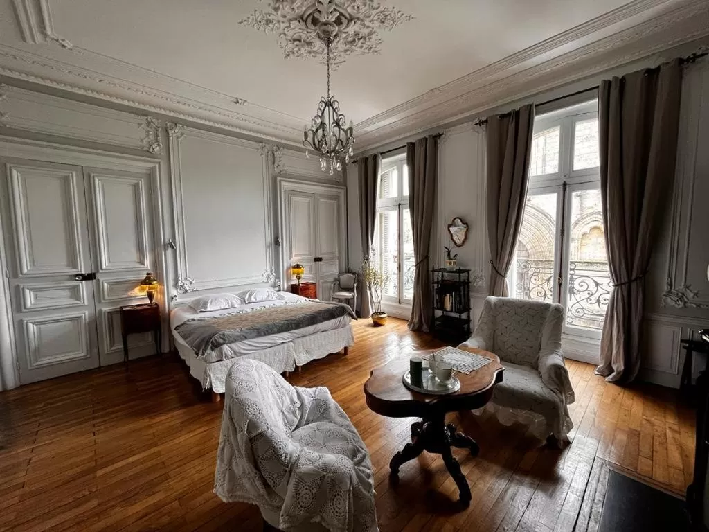 Seating Area in Le Jardin des Lys