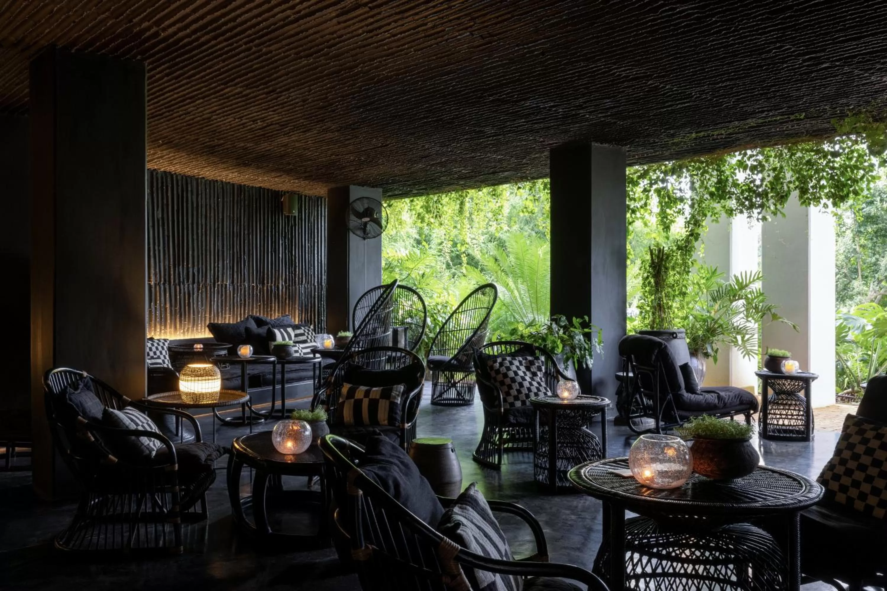 Lounge or bar in Raya Heritage - SHA Plus