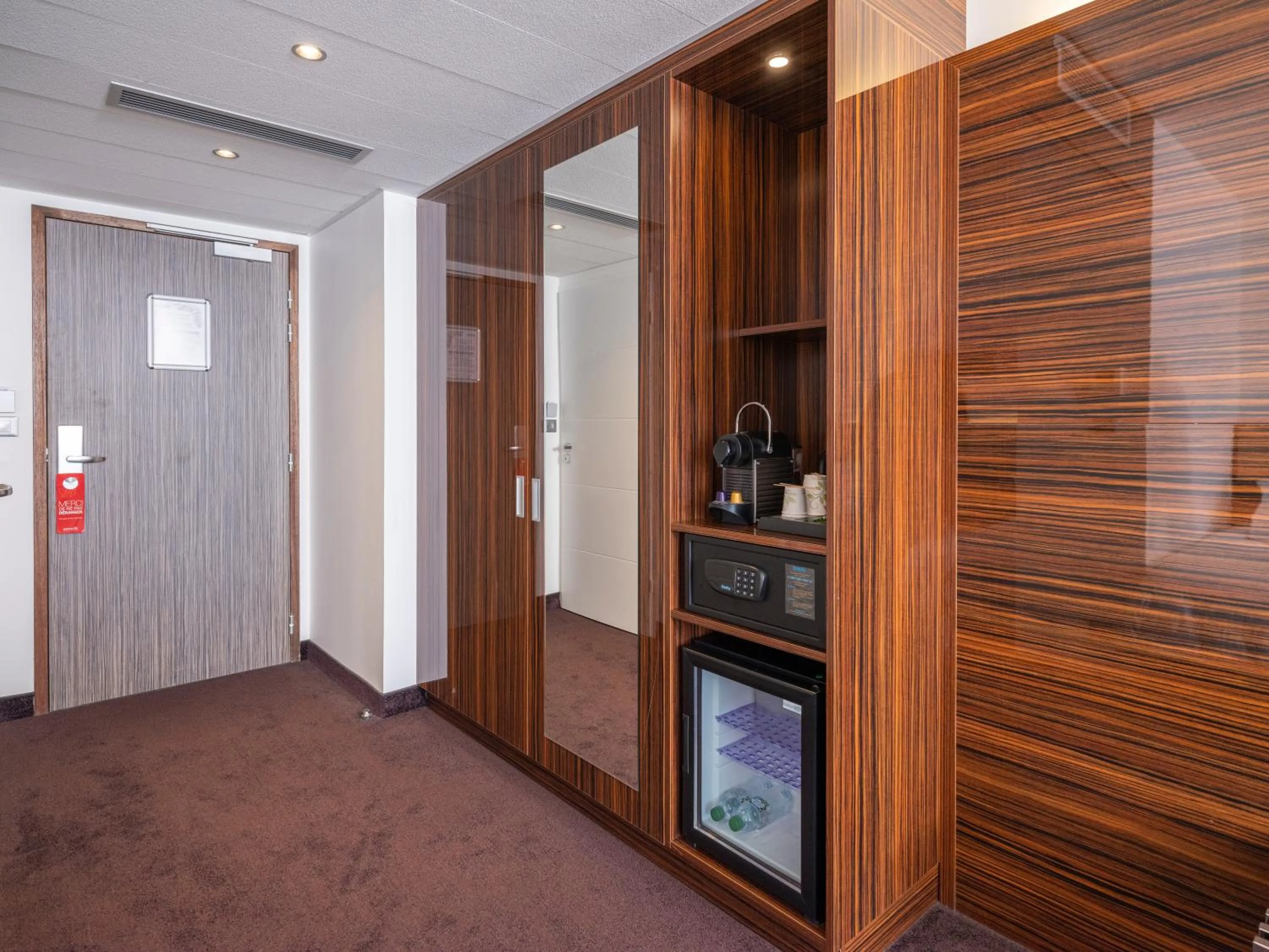 Kitchen or kitchenette in Westotel Le Pouliguen