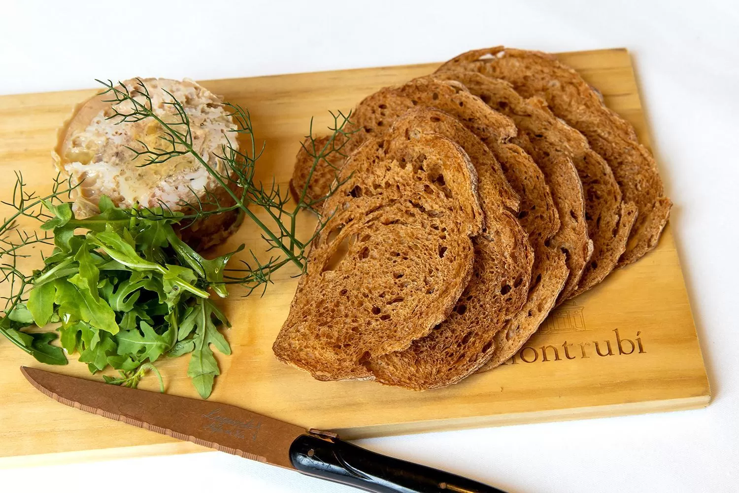 Restaurant/places to eat in Hotel Montrubí 1771 - Slow Winery Hotel - Adults only