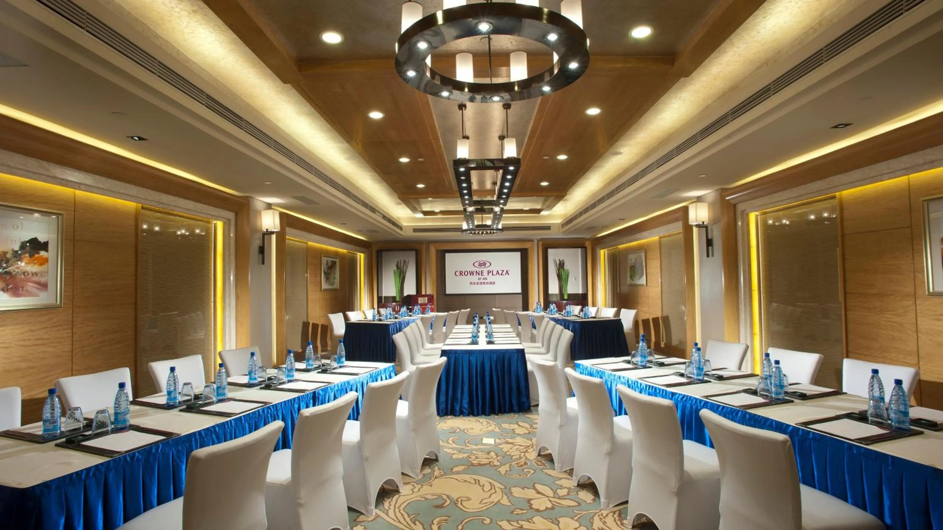 Meeting/conference room in Crowne Plaza Xi'an by IHG