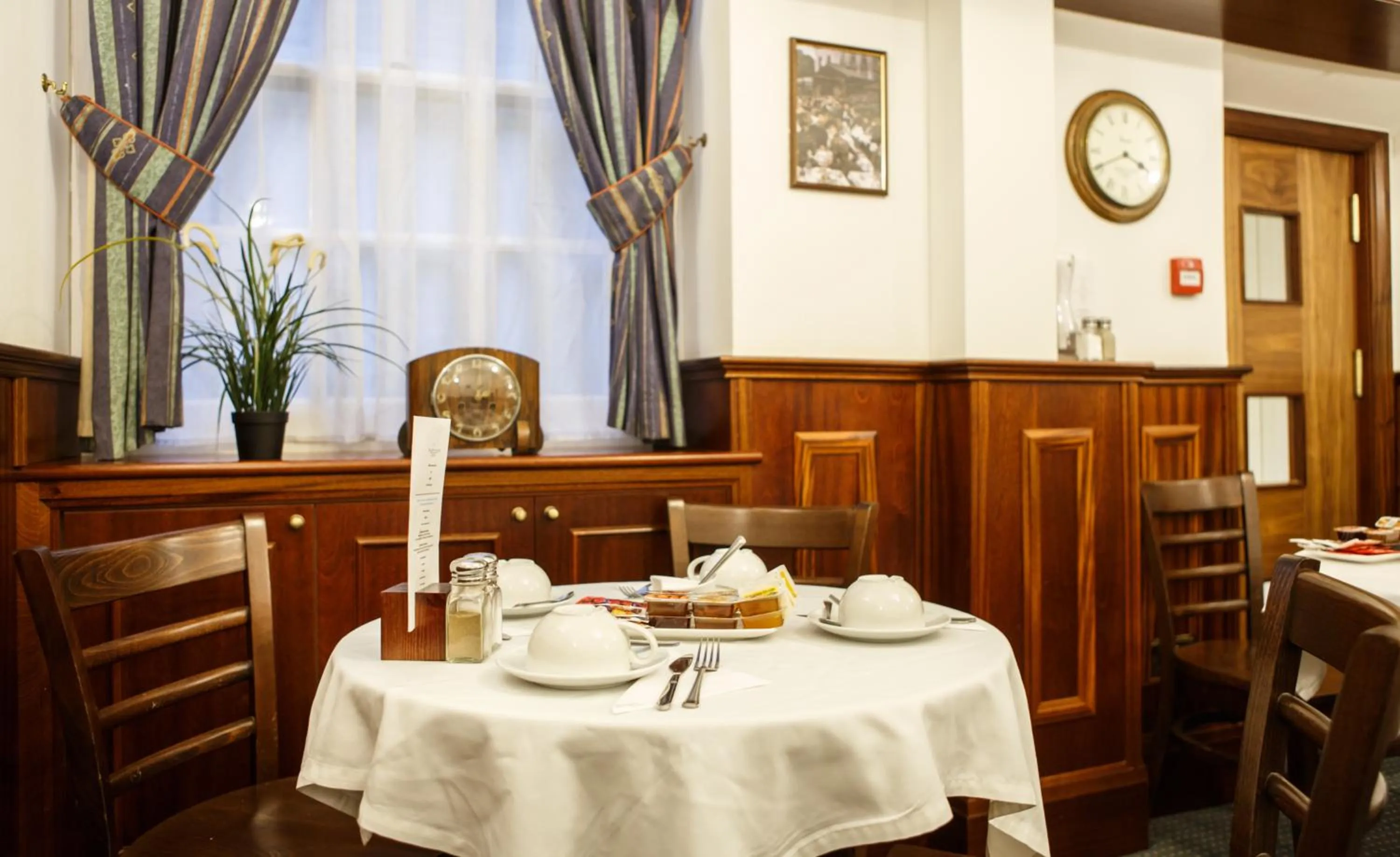 Breakfast in Regency House Hotel