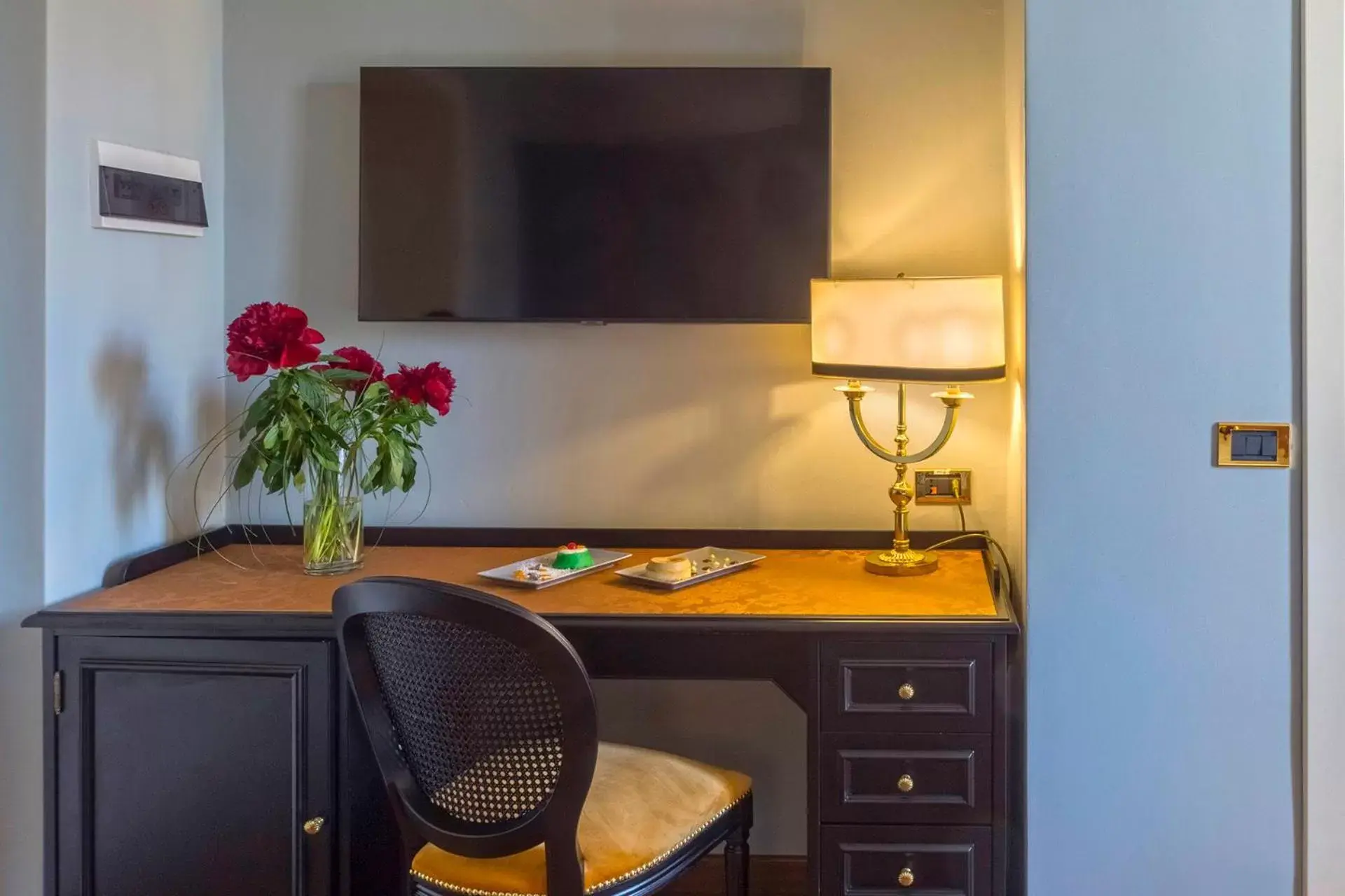 Deluxe Double or Twin Room in Grand Hotel Villa Politi Deluxe Double or Twin Room in Grand Hotel Villa Politi