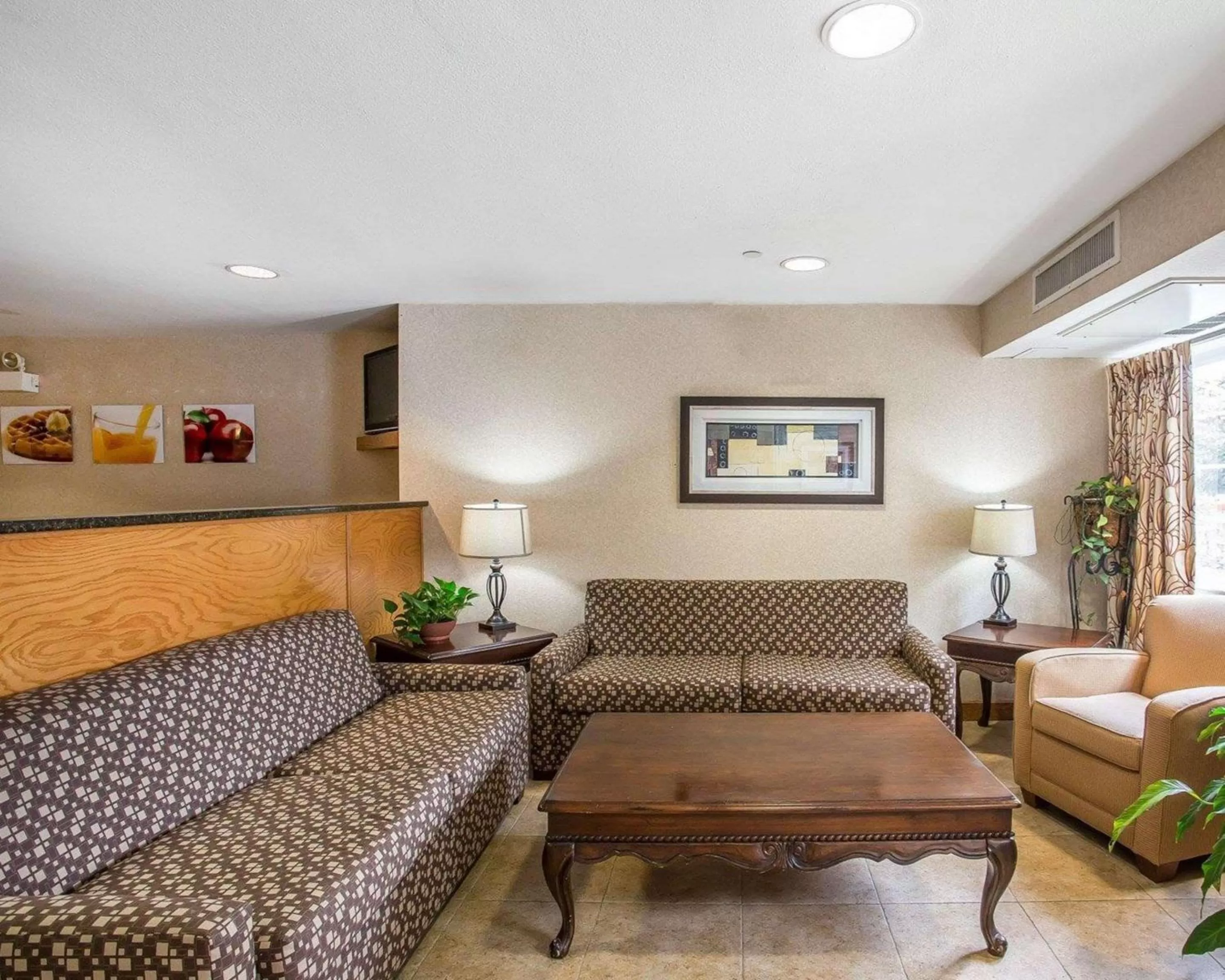 Lobby or reception, Bed in Quality Inn & Suites Mt. Juliet
