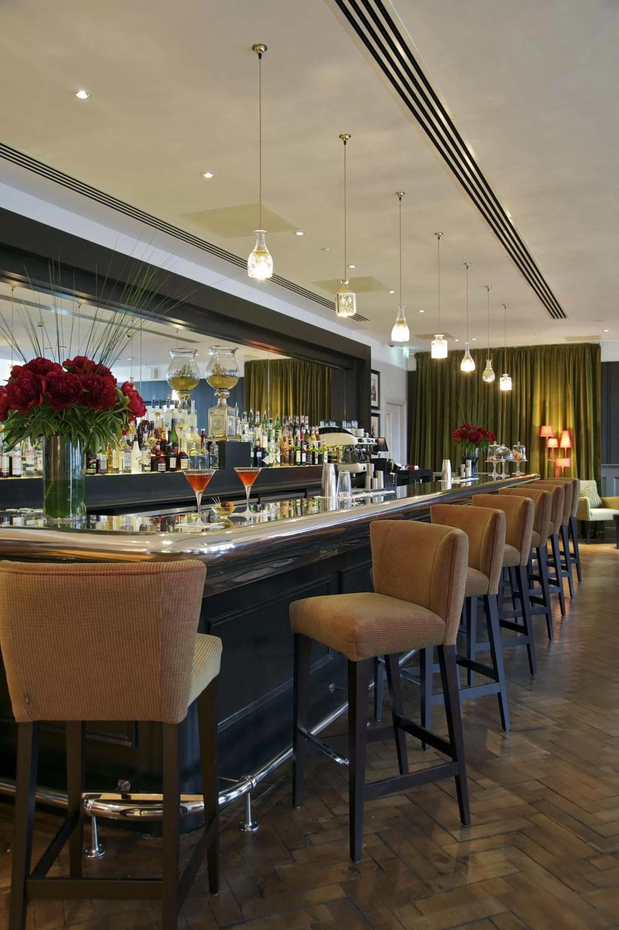 Lounge or bar in London Bridge Hotel