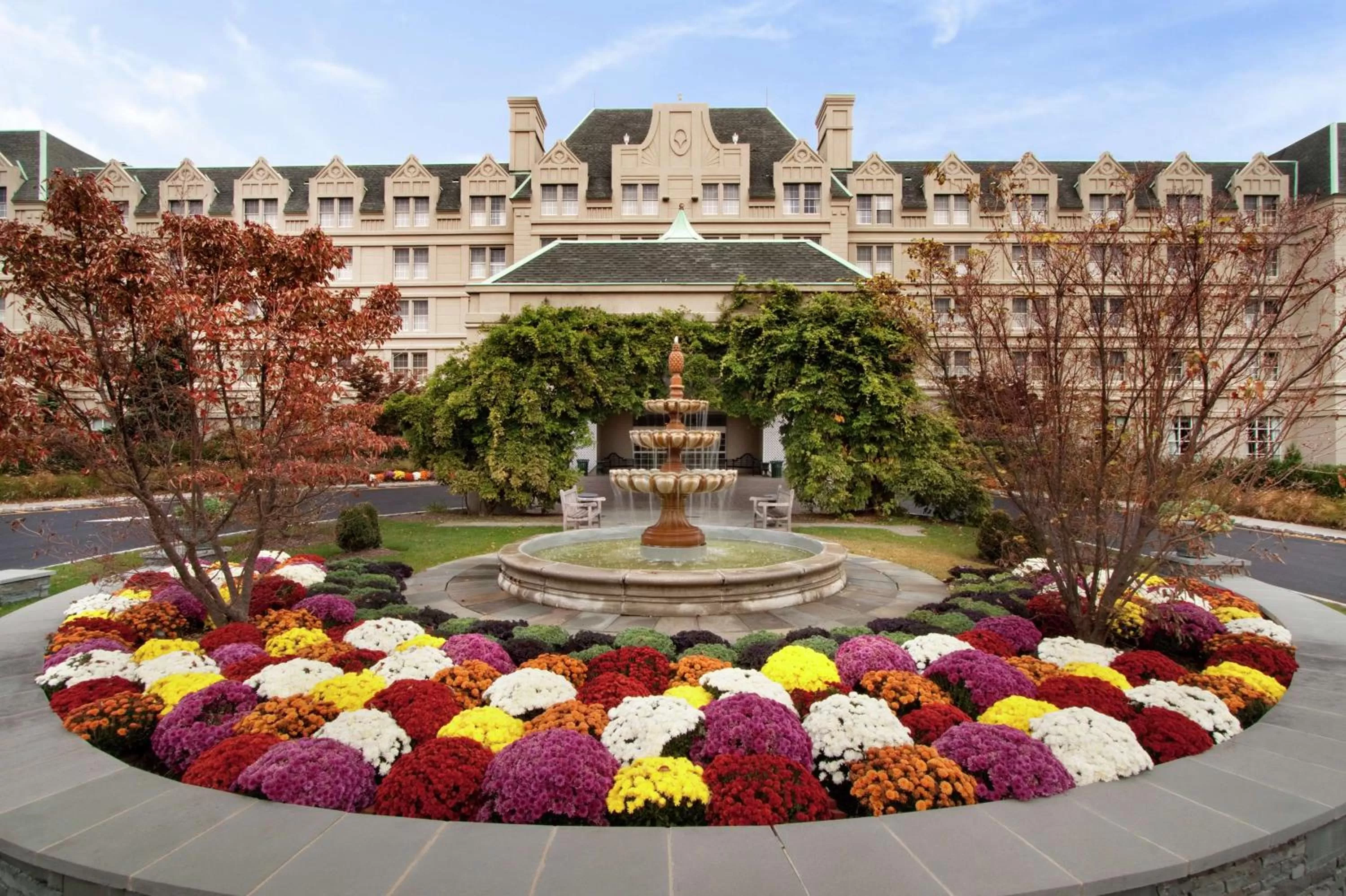 Property building in Hilton Pearl River