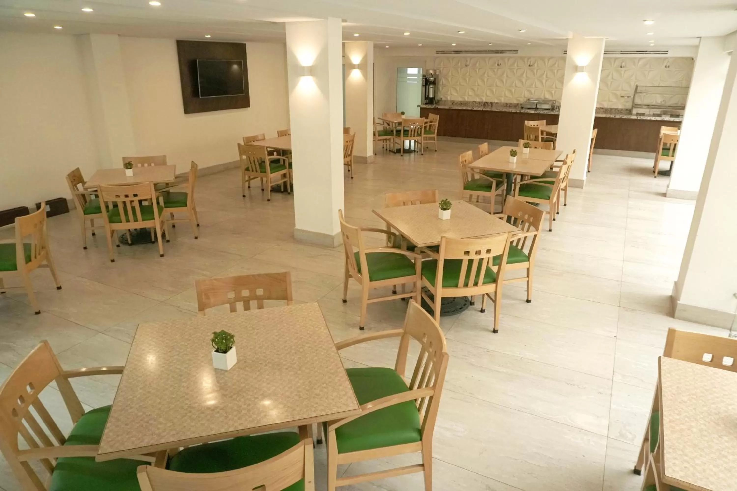 Restaurant/places to eat in Best Western PLUS Monterrey Colón