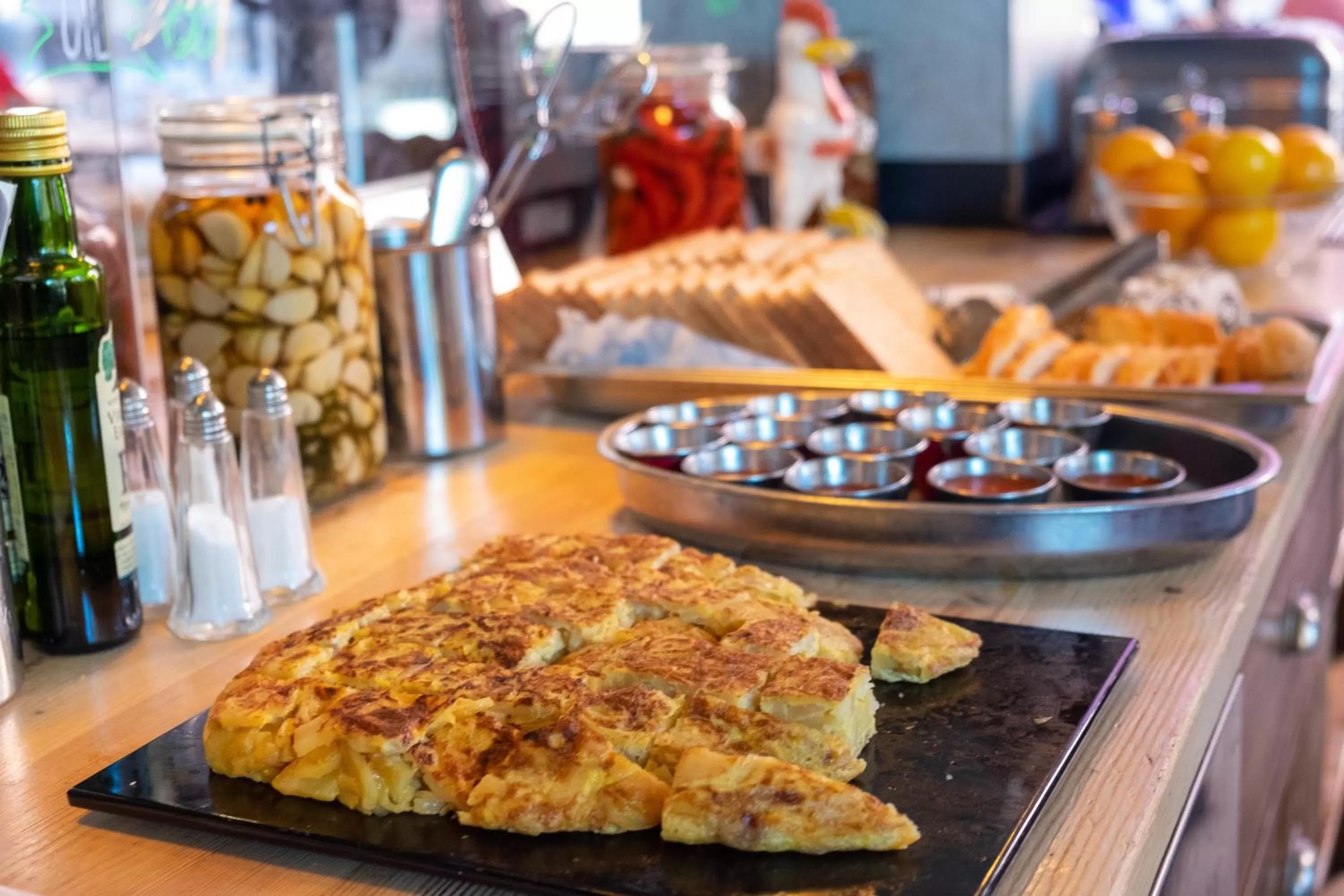 Breakfast in Bastardo Hostel