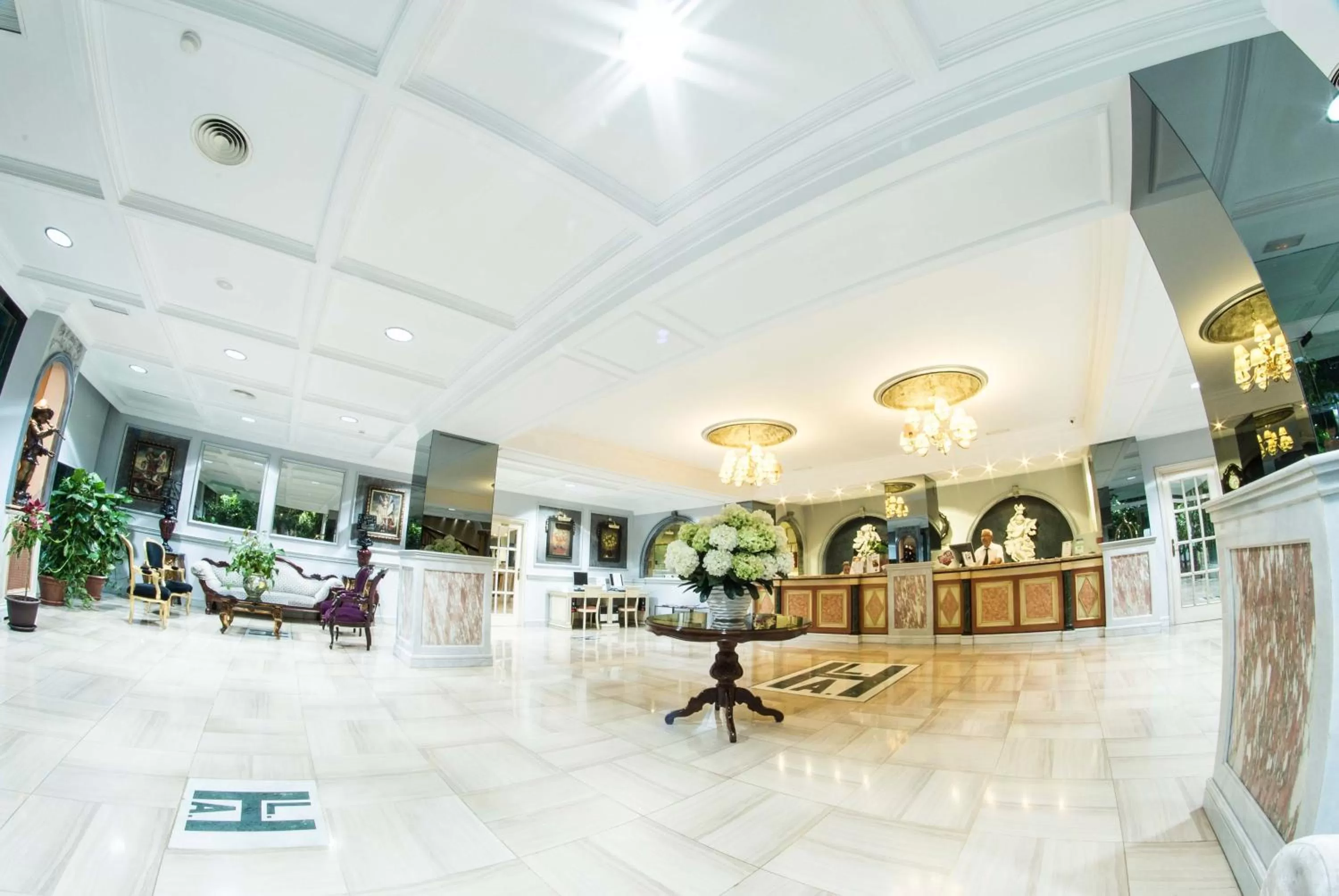 Lobby or reception in Hotel Los Angeles Granada
