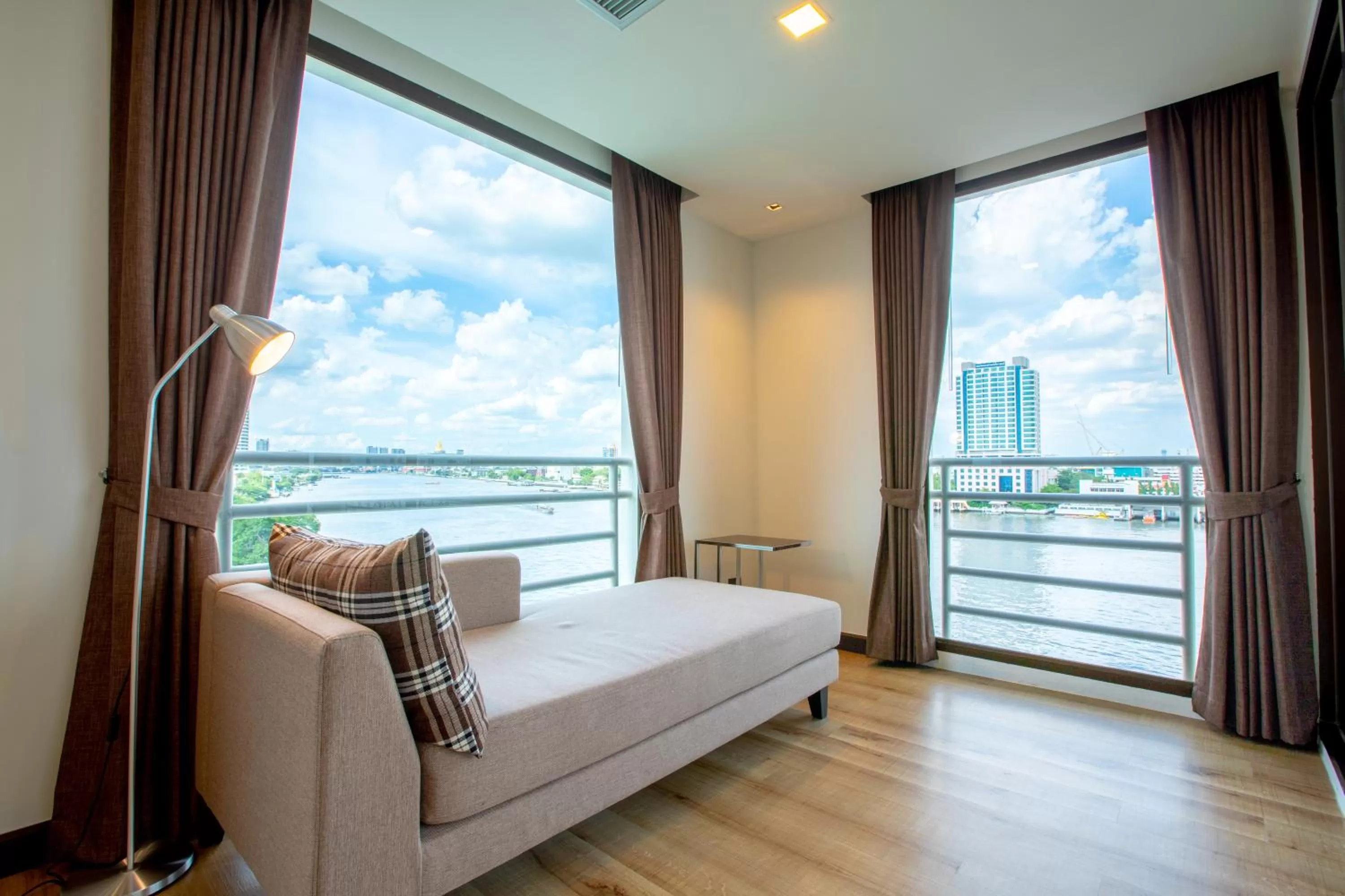 View (from property/room), Bed in The Royal River Hotel