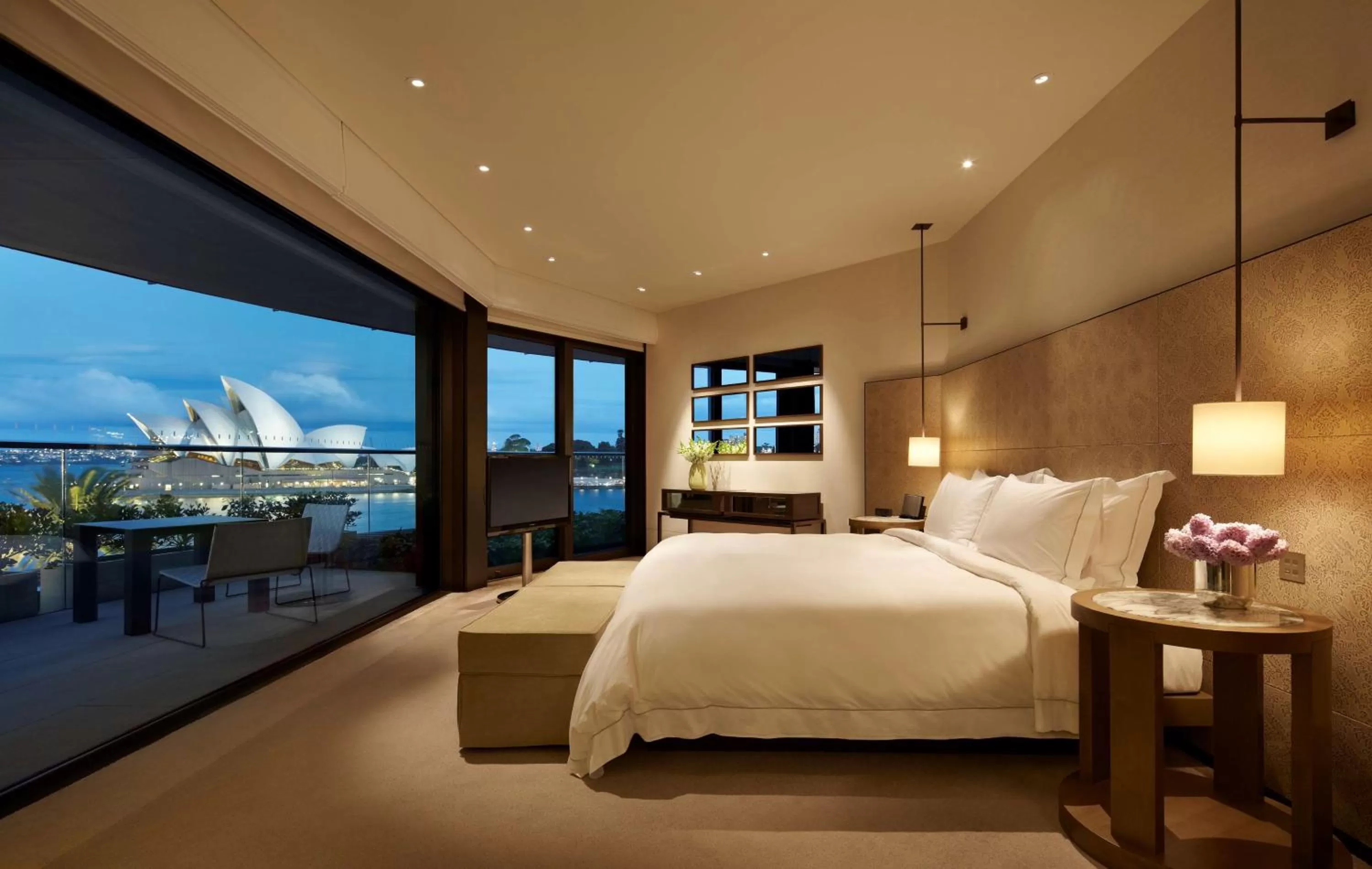 Bed in Park Hyatt Sydney
