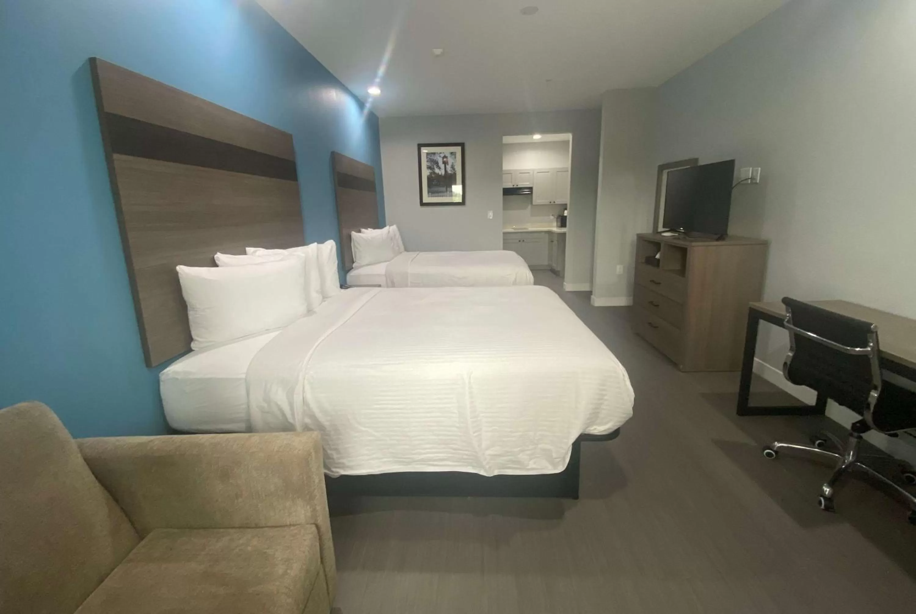 Photo of the whole room, Bed in Baymont by Wyndham Freeport Texas