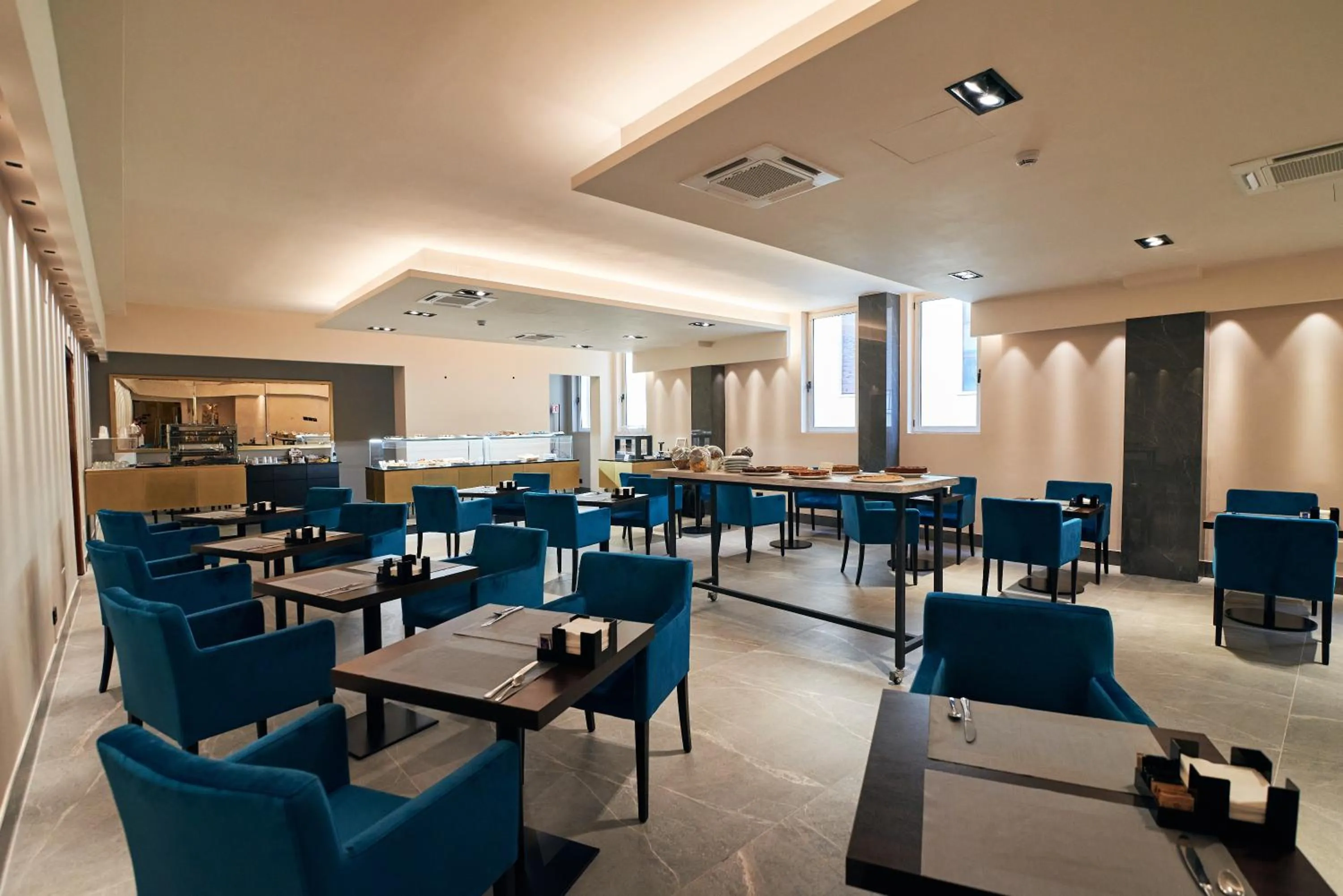 Breakfast in Hotel Poledrini