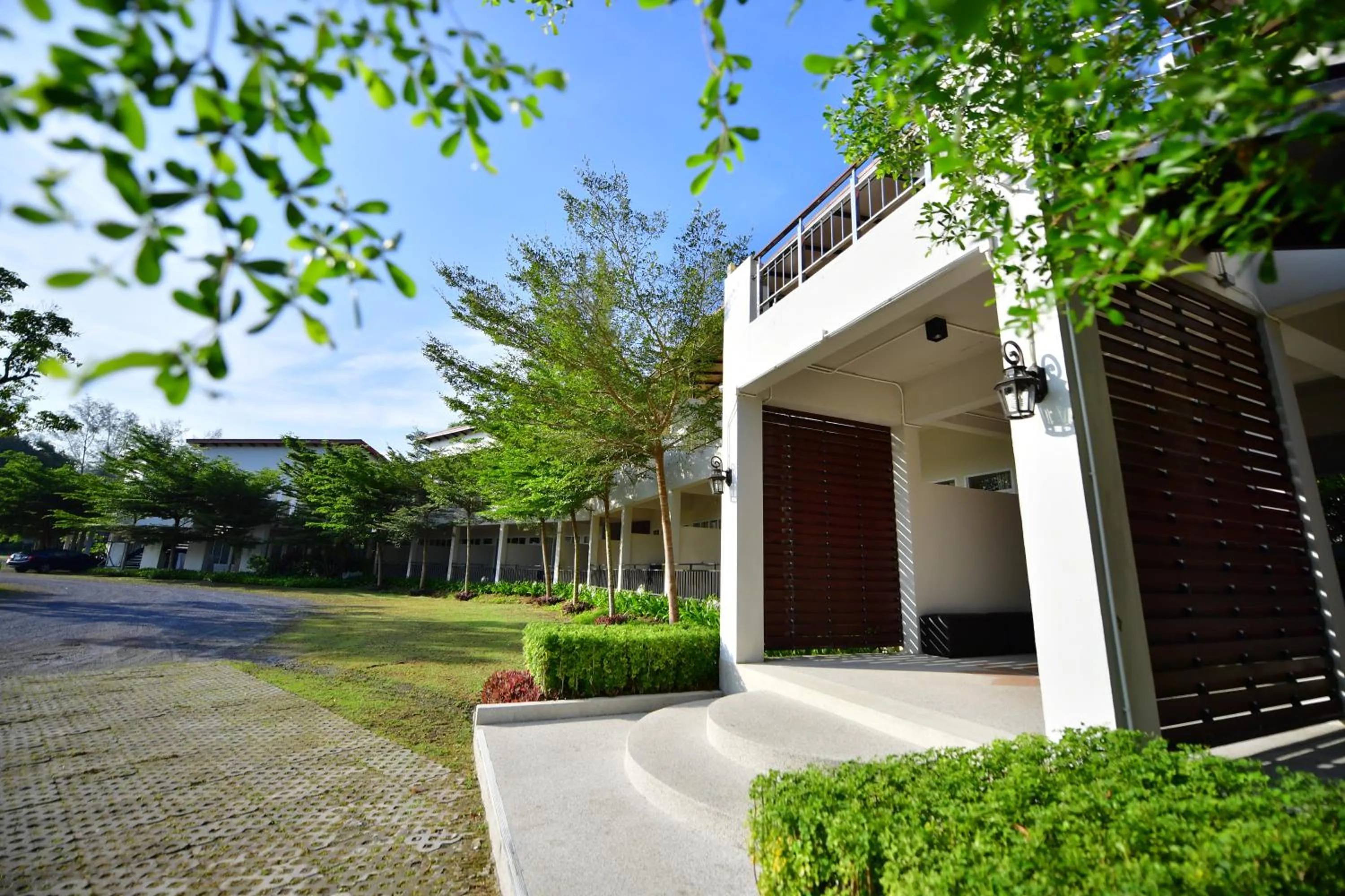Facade/entrance in The Touch Green Naiyang Hotel & Fitness