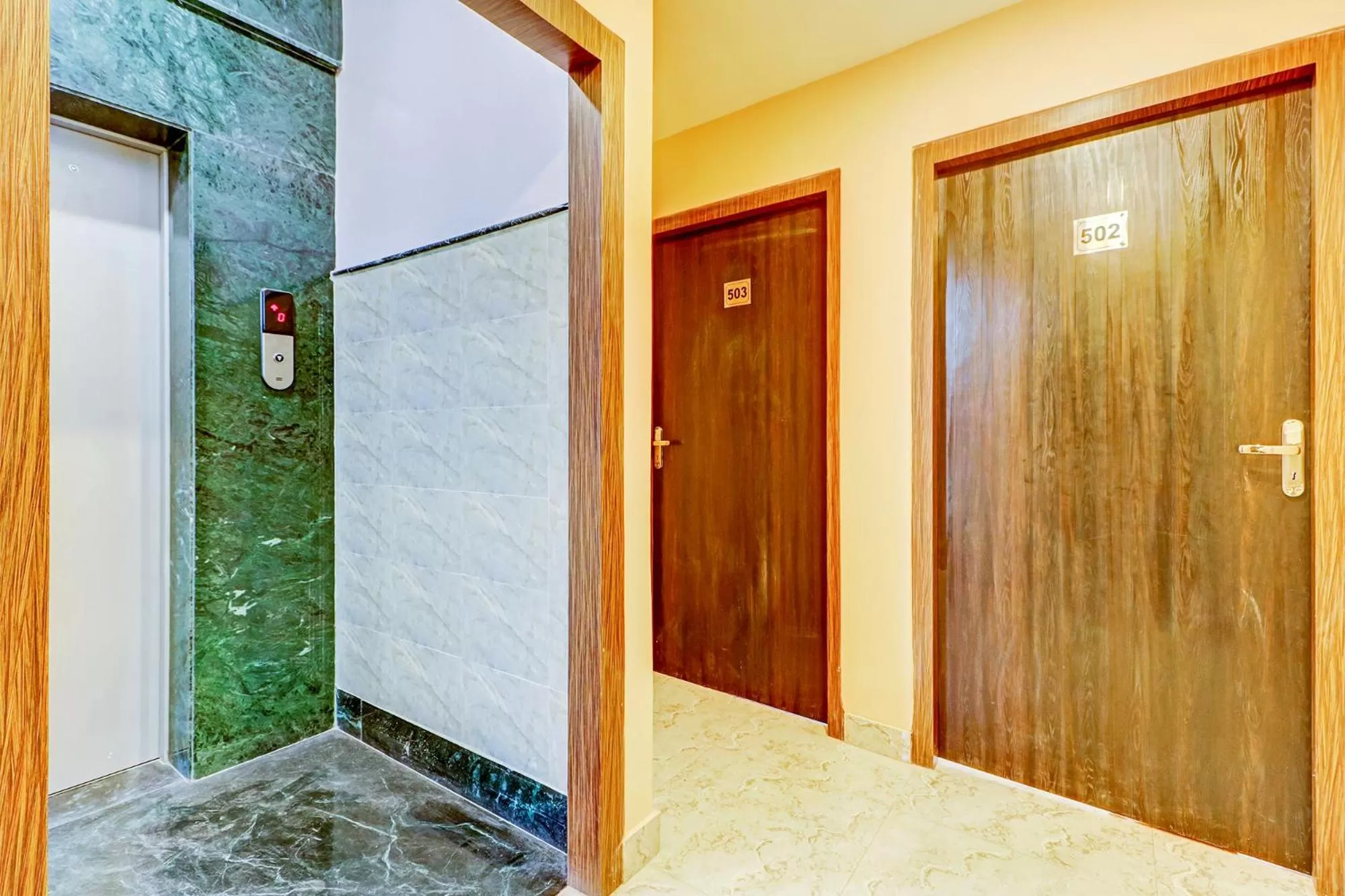 Lobby or reception in FabExpress Step Inn - Nr Biswa Bangla Gate