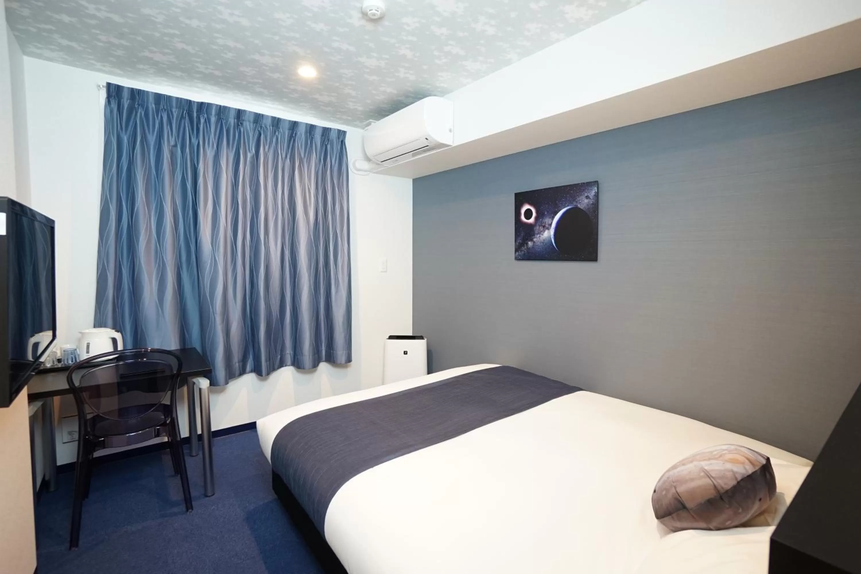 Bed in La'gent Hotel Osaka Bay