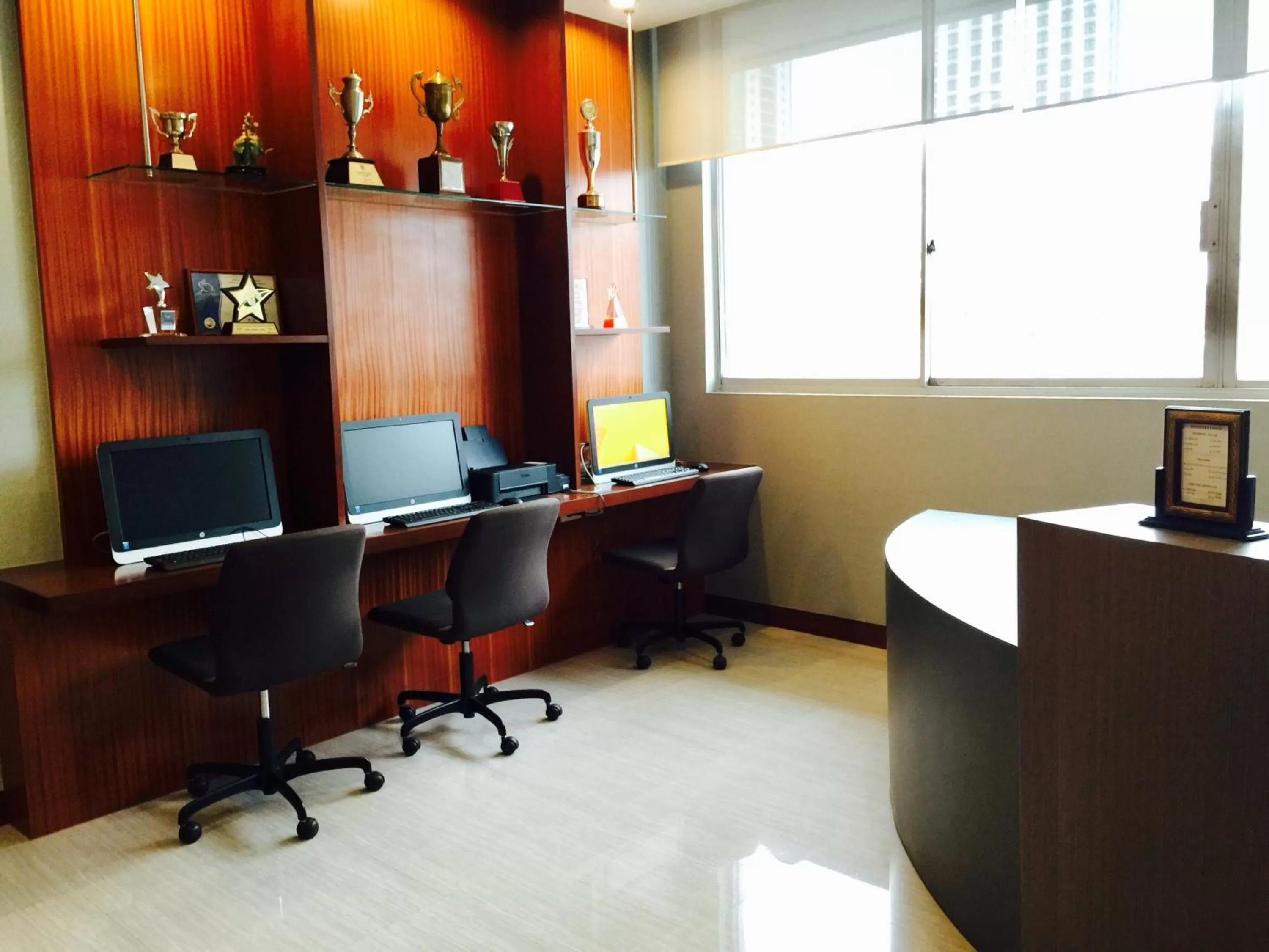 Business facilities in Indra Regent Hotel