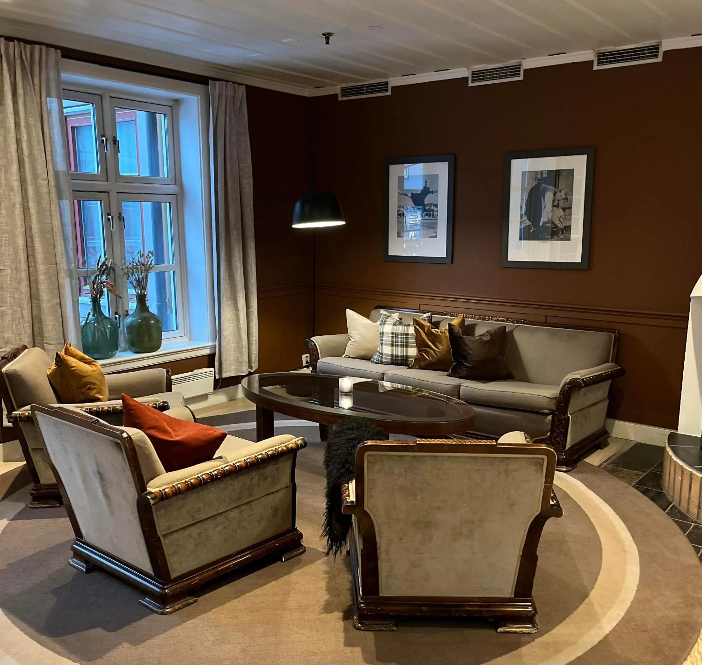 Communal lounge/ TV room in Home Hotel Hammer