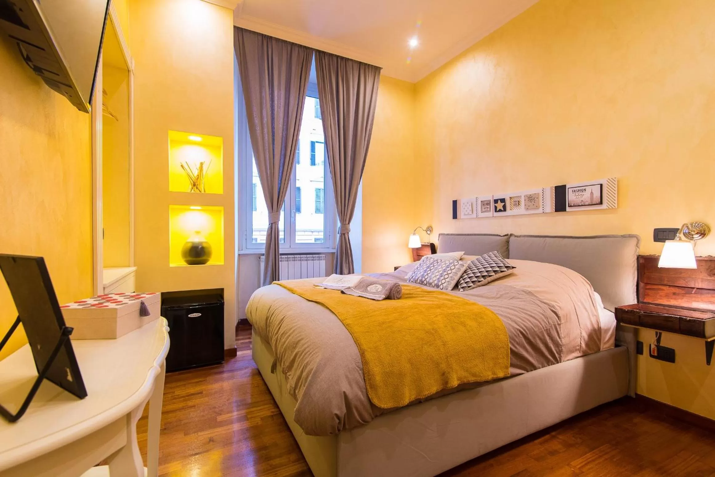 Photo of the whole room, Bed in B&B Arco Di Gallieno