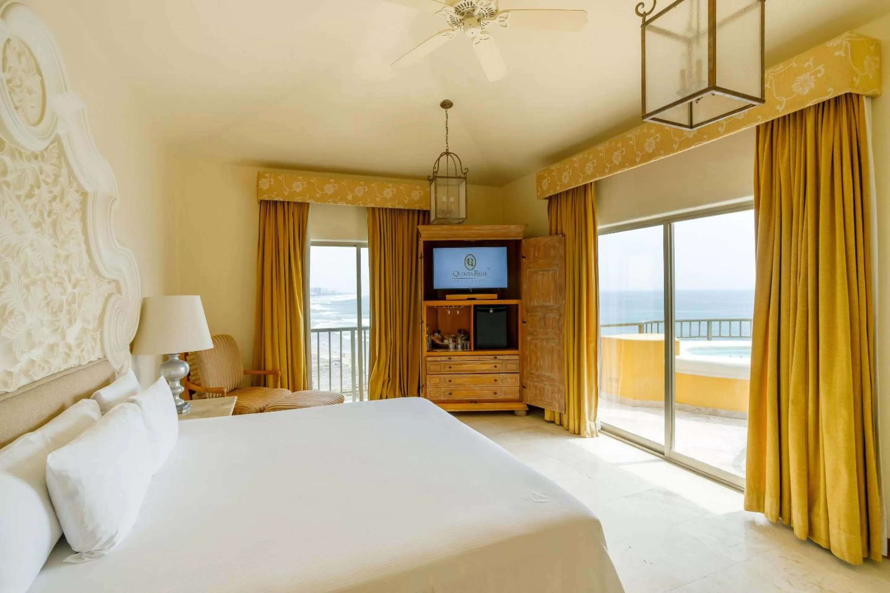 Bedroom in Quinta Real Acapulco