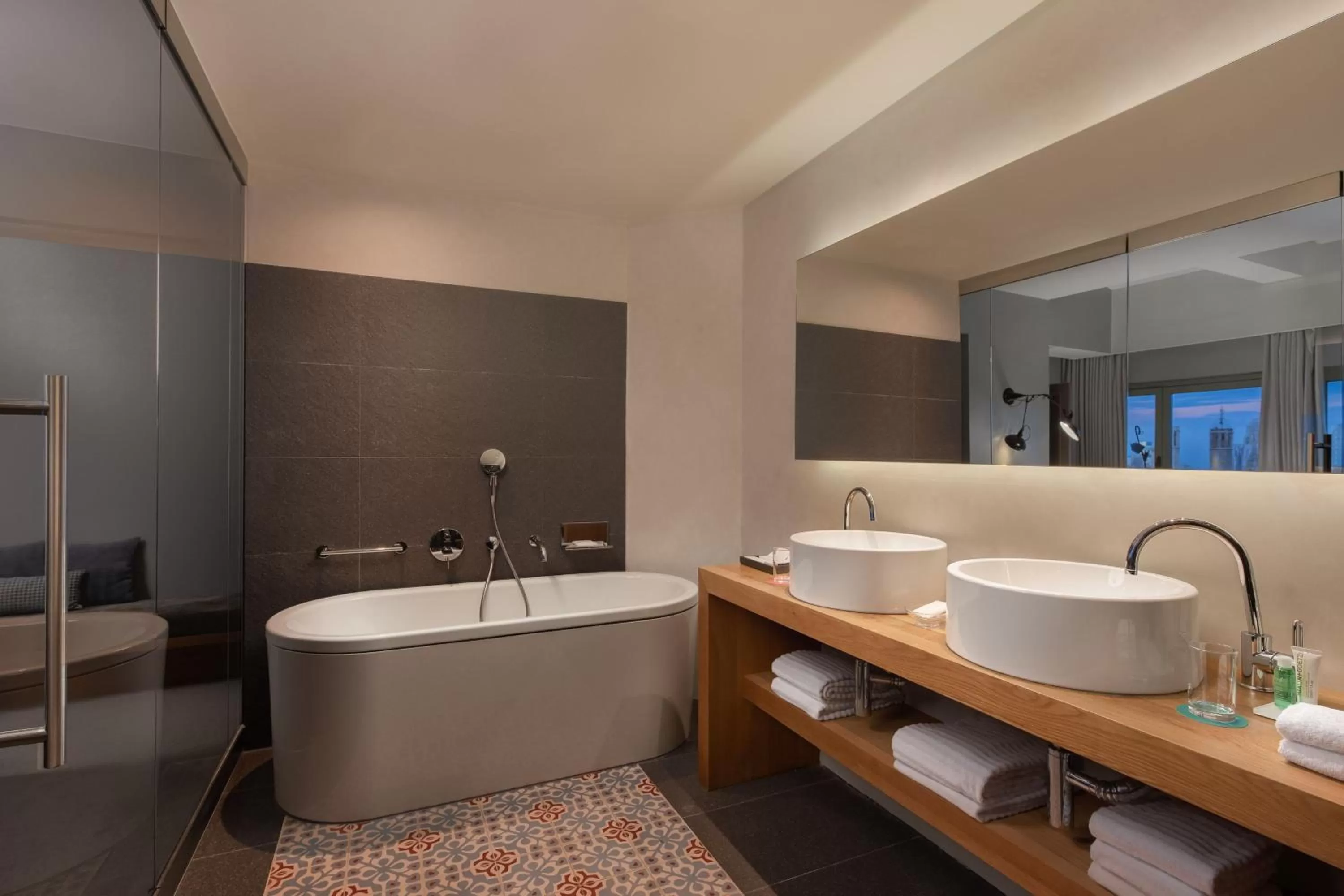 Bathroom in Le Meridien Barcelona