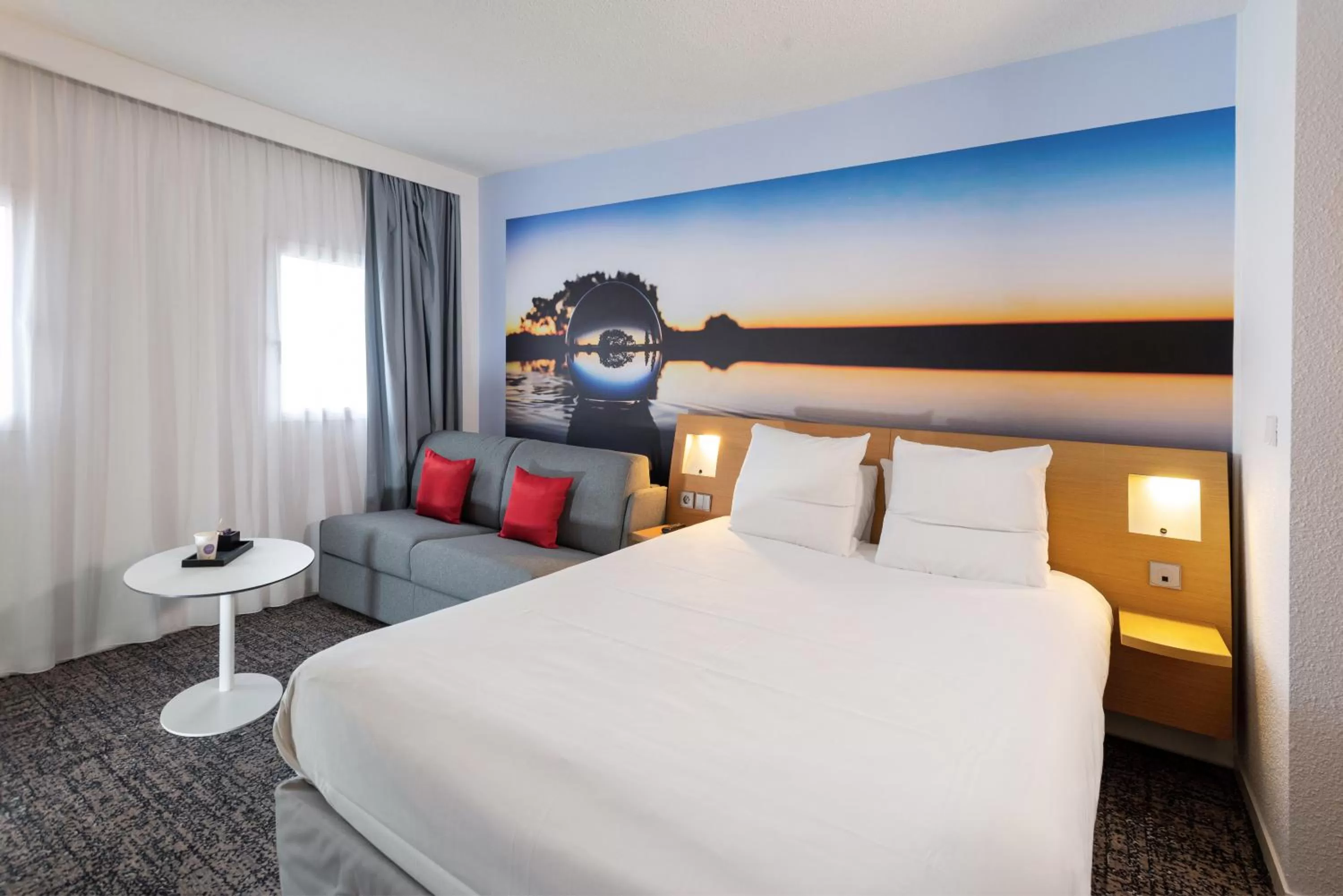 Photo of the whole room, Bed in Novotel Toulouse Centre Compans Caffarelli