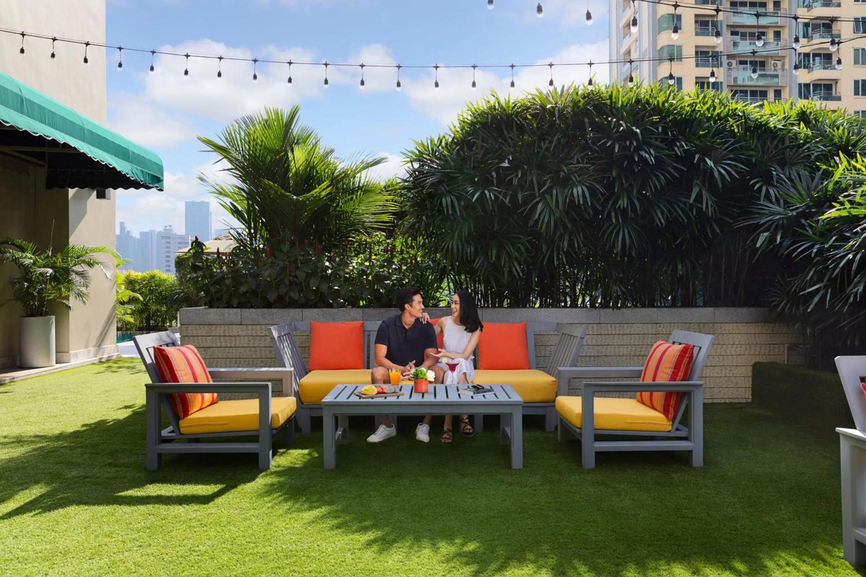 Swimming pool in Marriott Executive Apartments Sukhumvit Park, Bangkok