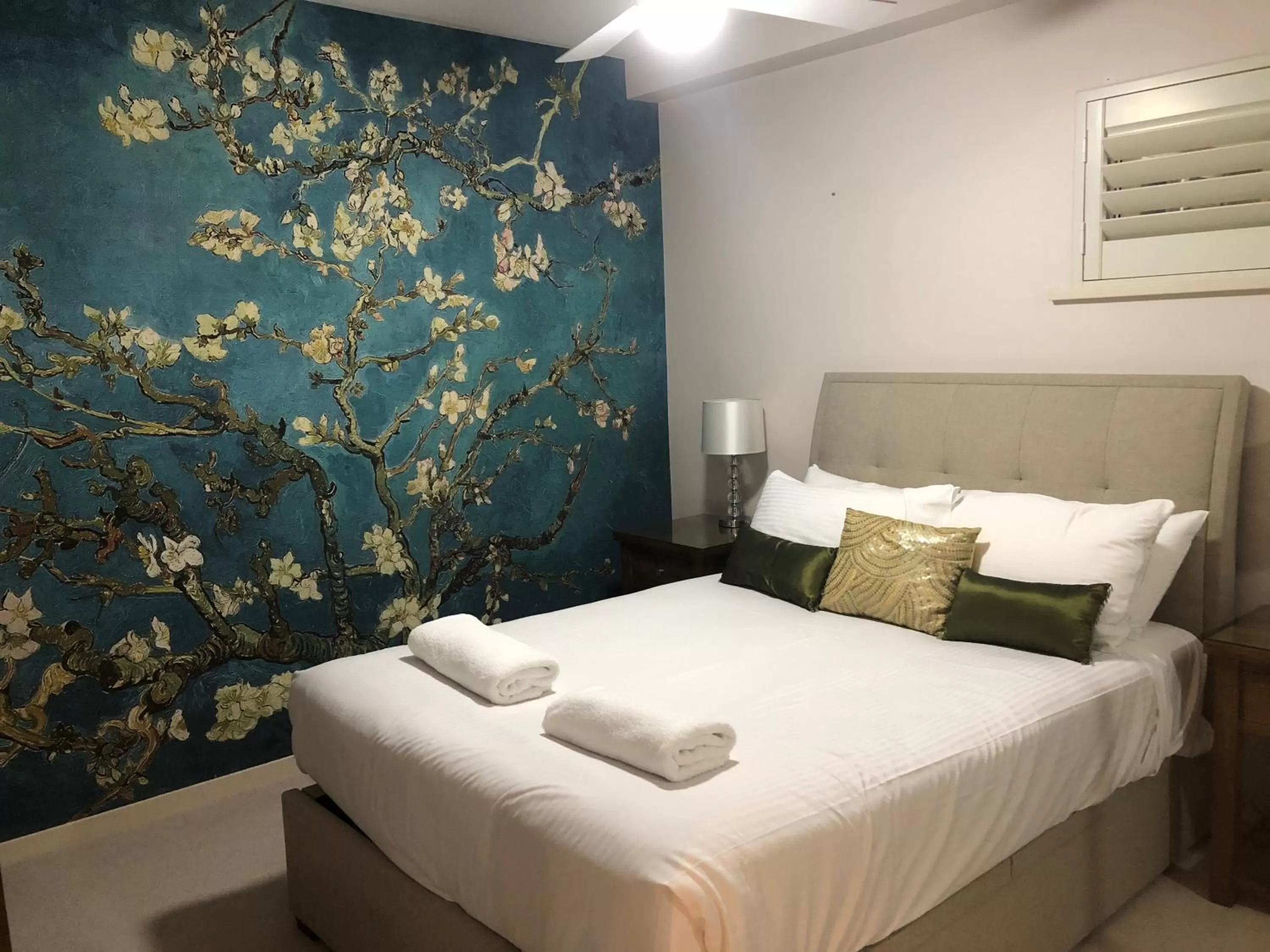 Bedroom, Bed in Grandview Apartments