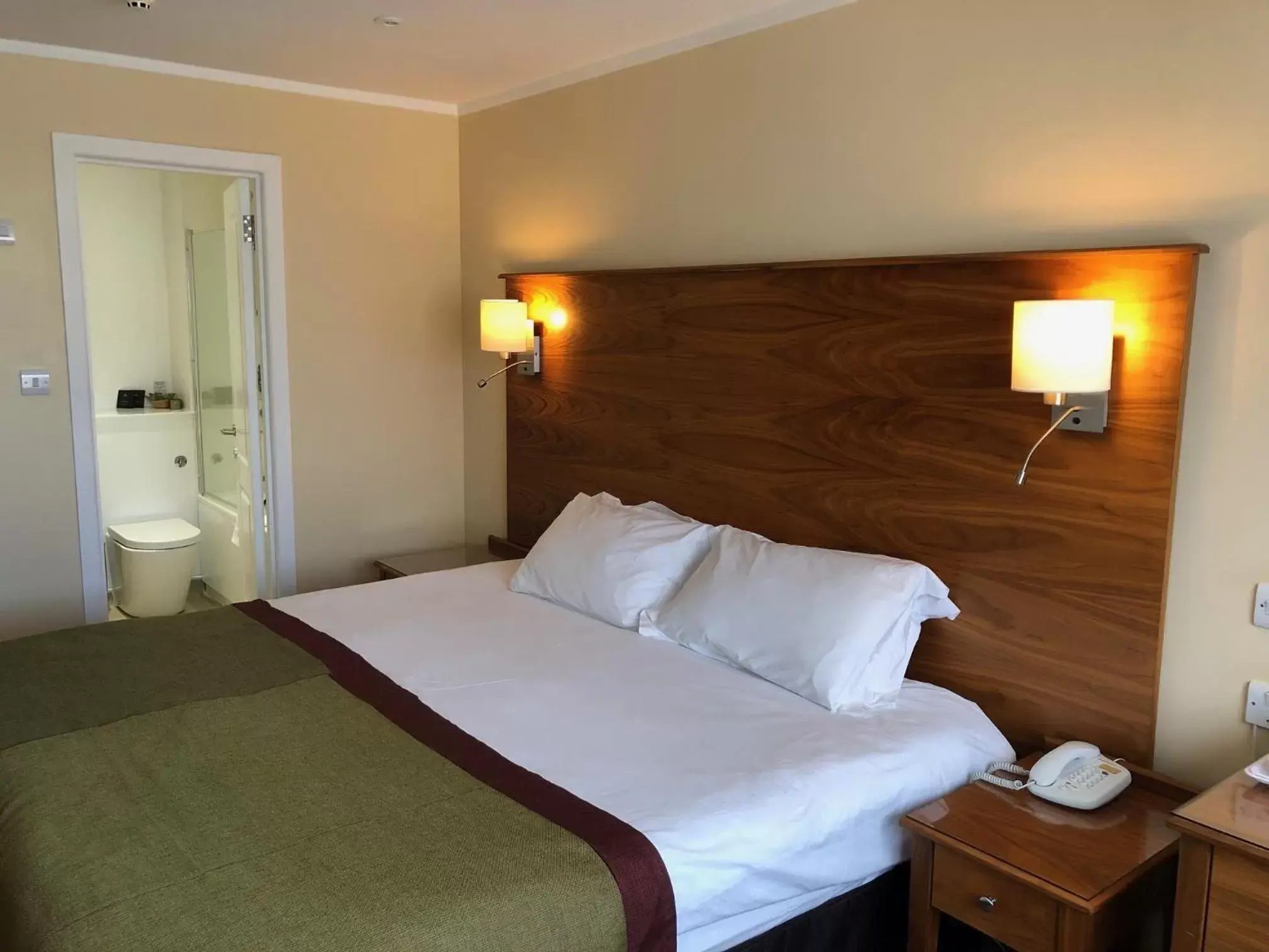 Standard Double Room - single occupancy in Malvina House Hotel Standard Double Room - single occupancy in Malvina House Hotel