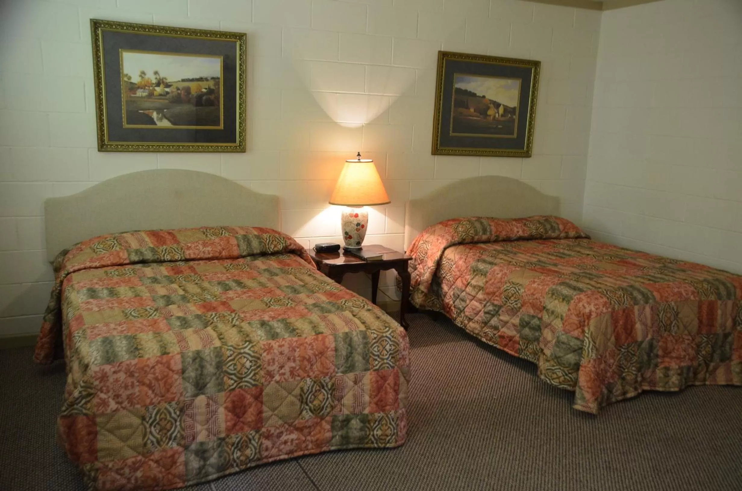 Bed in The Retreat at Center Hill Lake